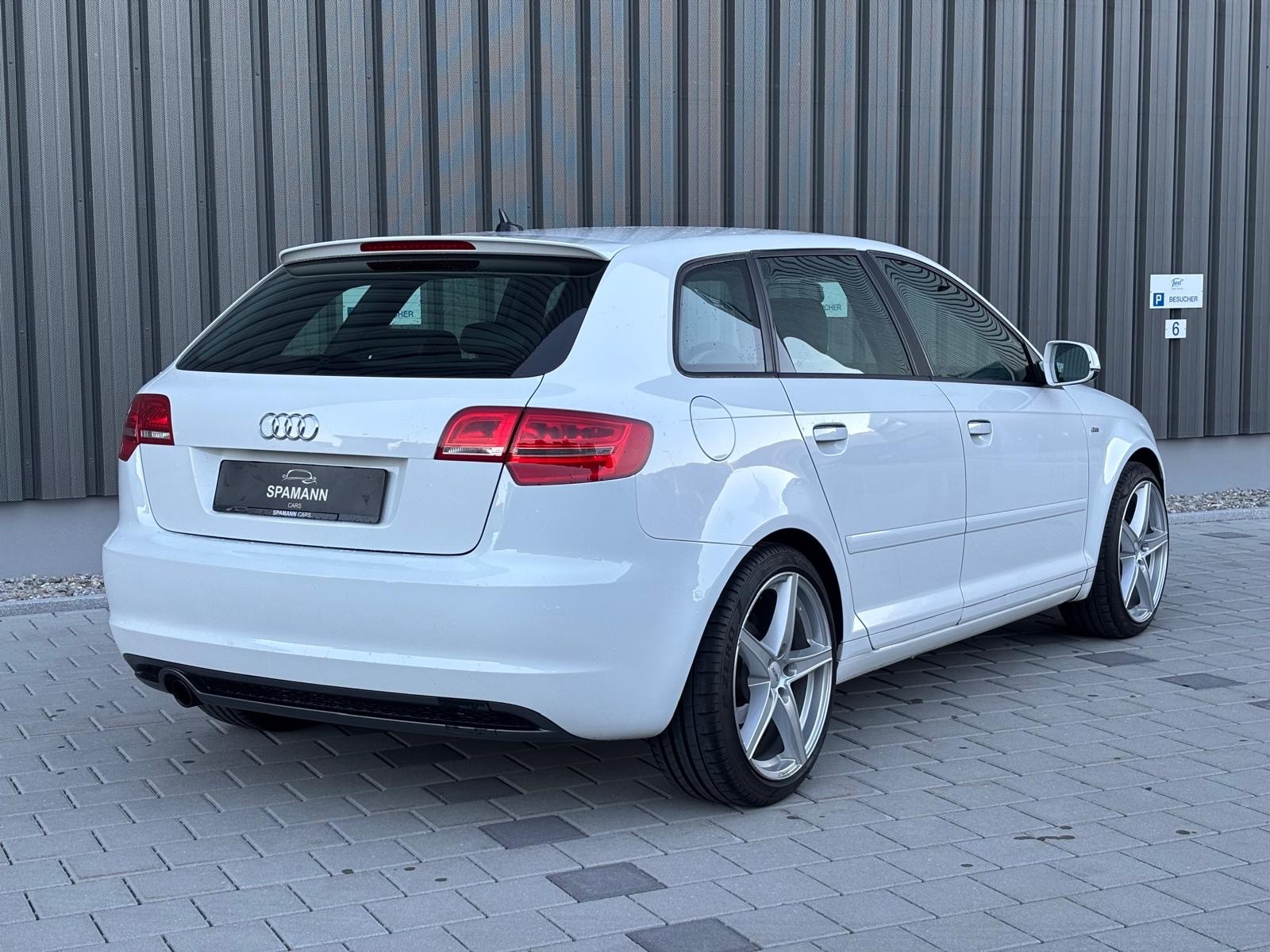 AUDI AUDI A3 Sportback 1.2 TFSI S line-image-6