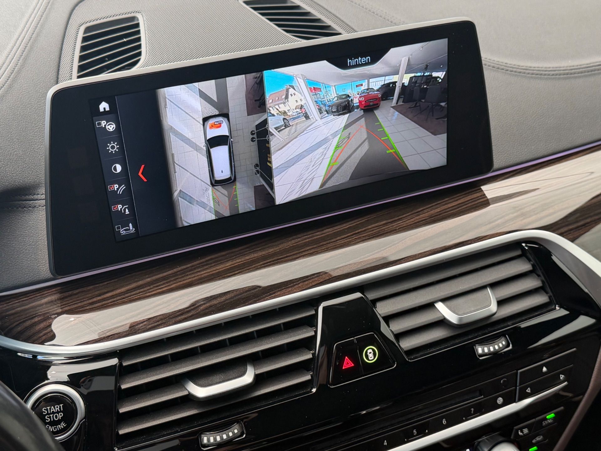 BMW 530 d xDrive Touring Luxury Line Steptronic **TOP Ausstattung**-image-15