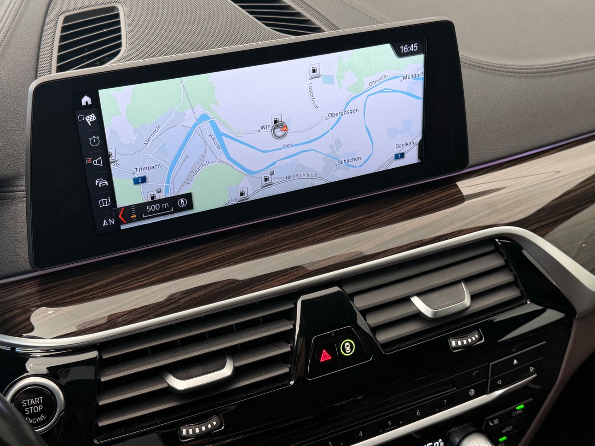 BMW 530 d xDrive Touring Luxury Line Steptronic **TOP Ausstattung**-image-14