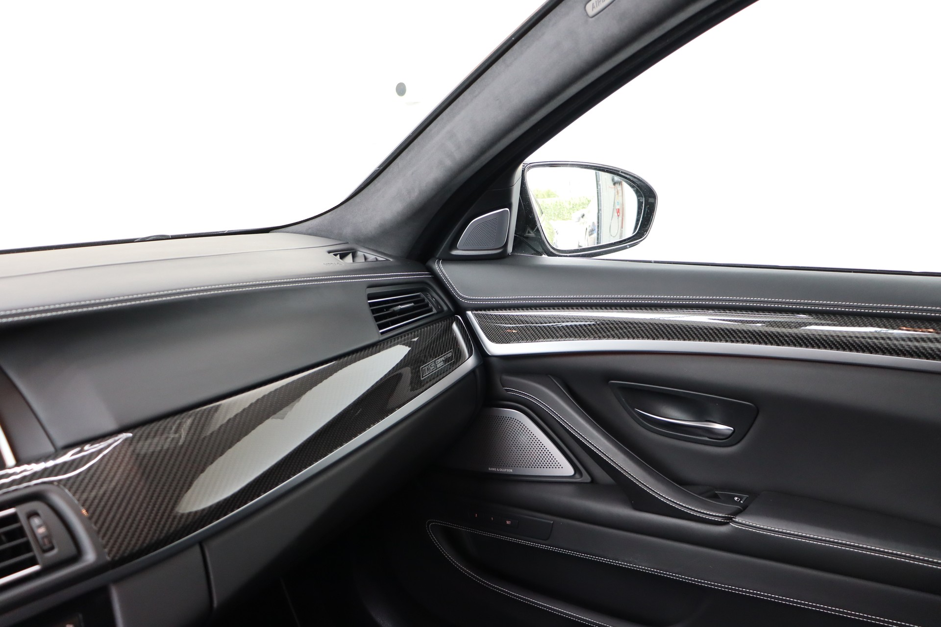 BMW M5 DRIVELOGIC COMPETITION EDITION * 1/200 * CARBON INTERIOR & EXTERIOR * VOLLLEDER * BANG & OLUFSEN *-image-27