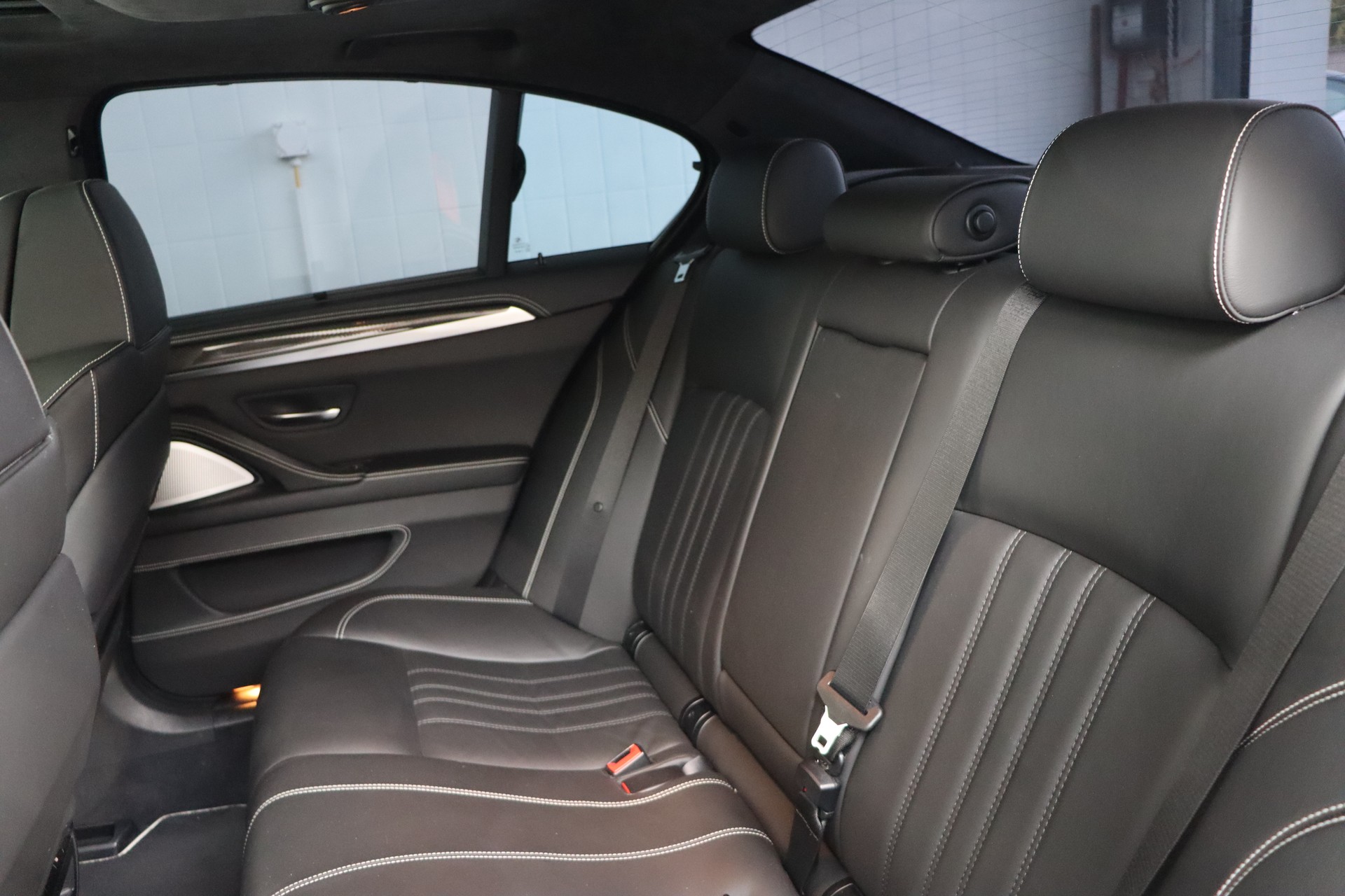 BMW M5 DRIVELOGIC COMPETITION EDITION * 1/200 * CARBON INTERIOR & EXTERIOR * VOLLLEDER * BANG & OLUFSEN *-image-16