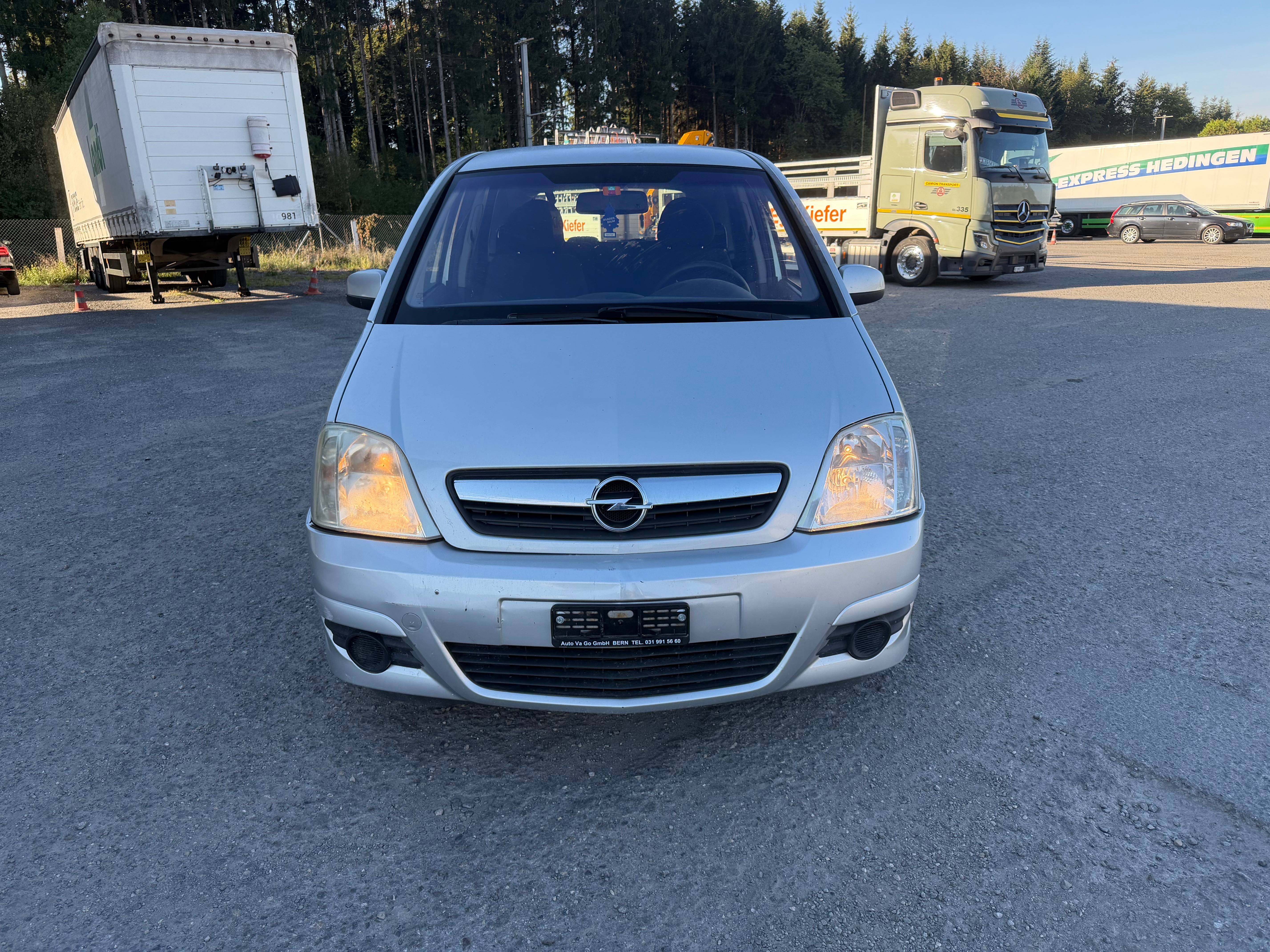 Car photo