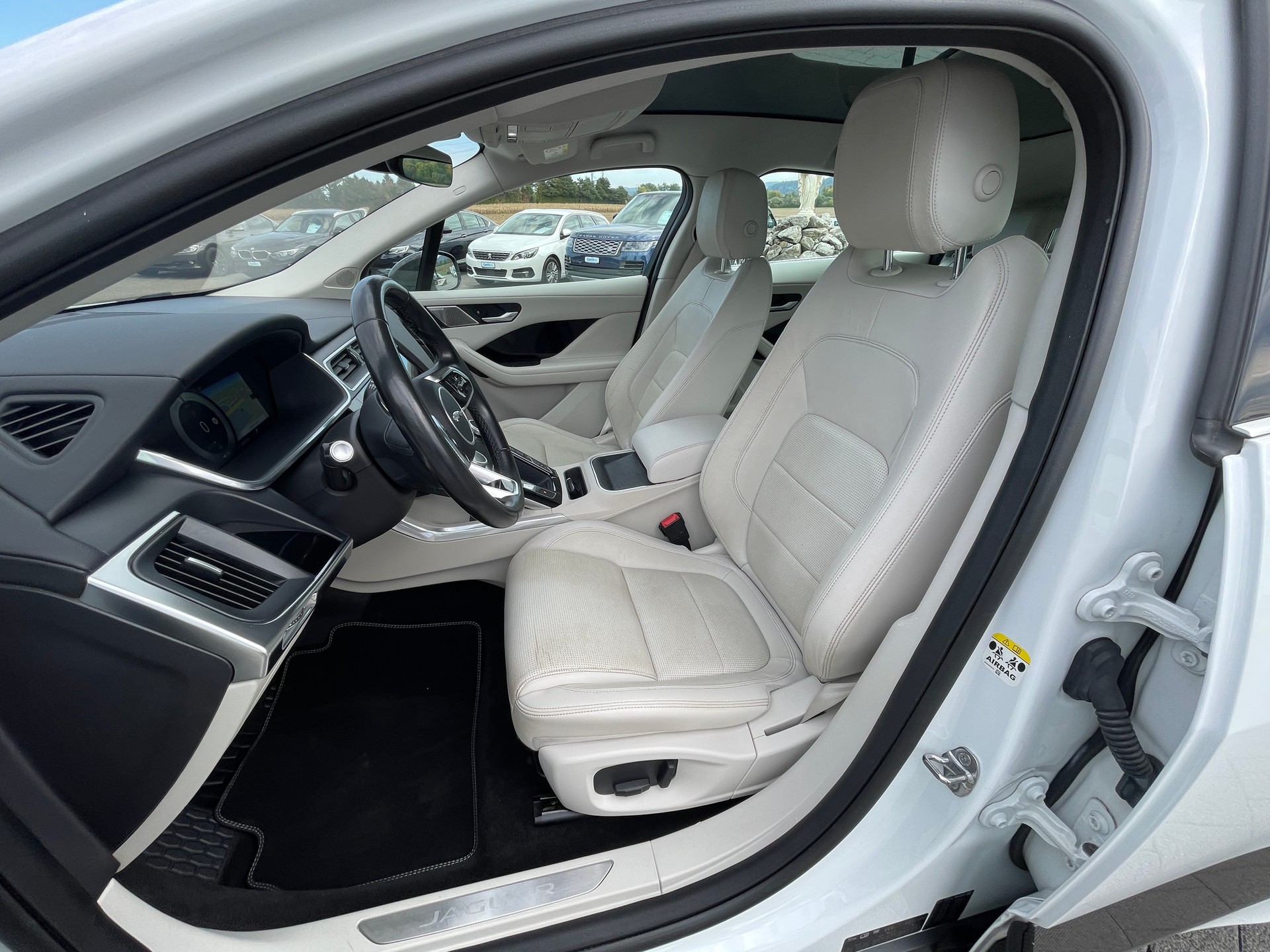 JAGUAR I-Pace EV400 SE AWD-image-10