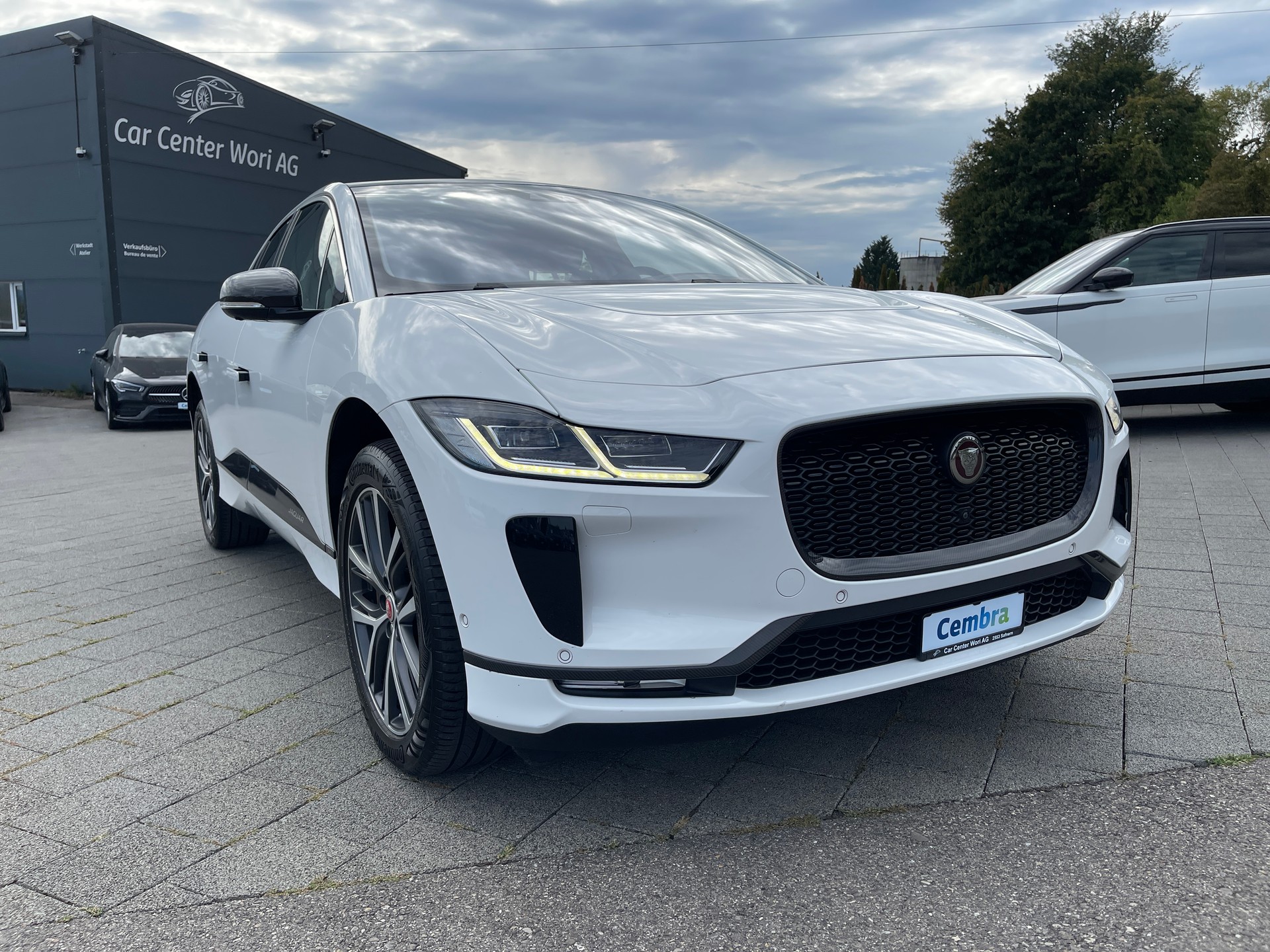 JAGUAR I-Pace EV400 SE AWD-image-5