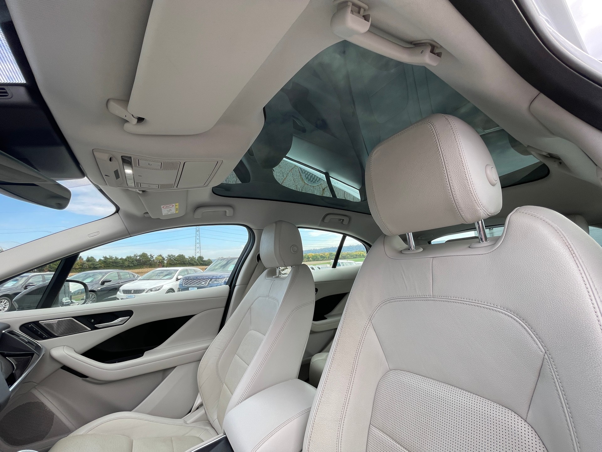 JAGUAR I-Pace EV400 SE AWD-image-11
