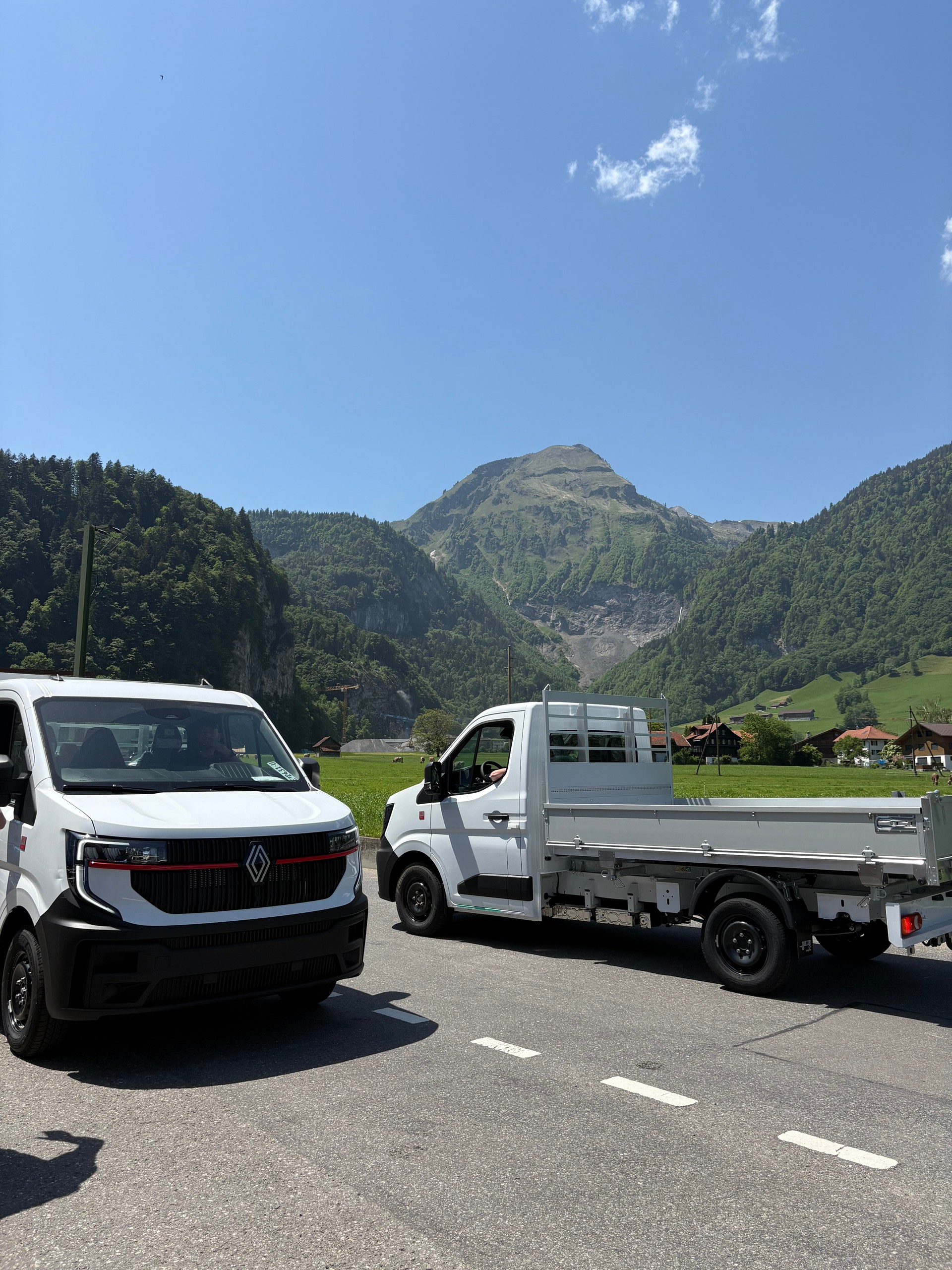 RENAULT MASTER 4 150CV Pont basculant 3 côtés-image-1