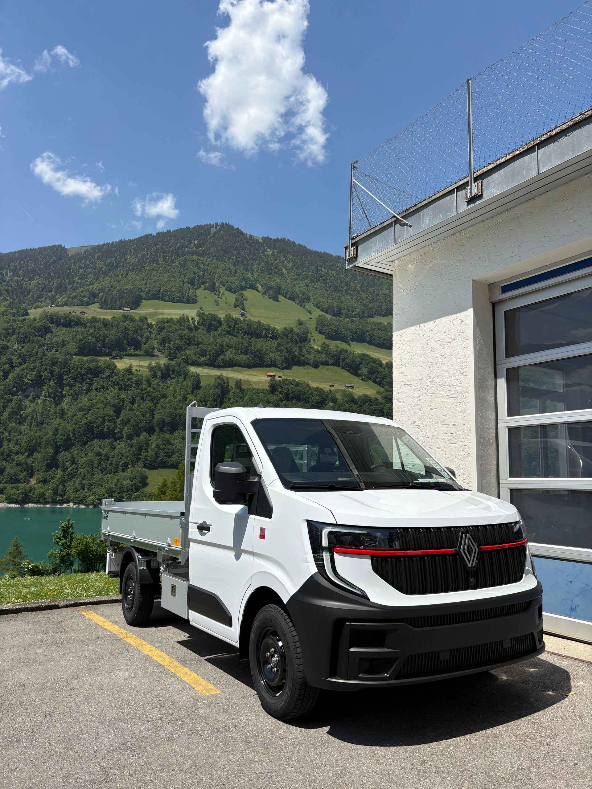 RENAULT MASTER 4 150CV Pont basculant 3 côtés