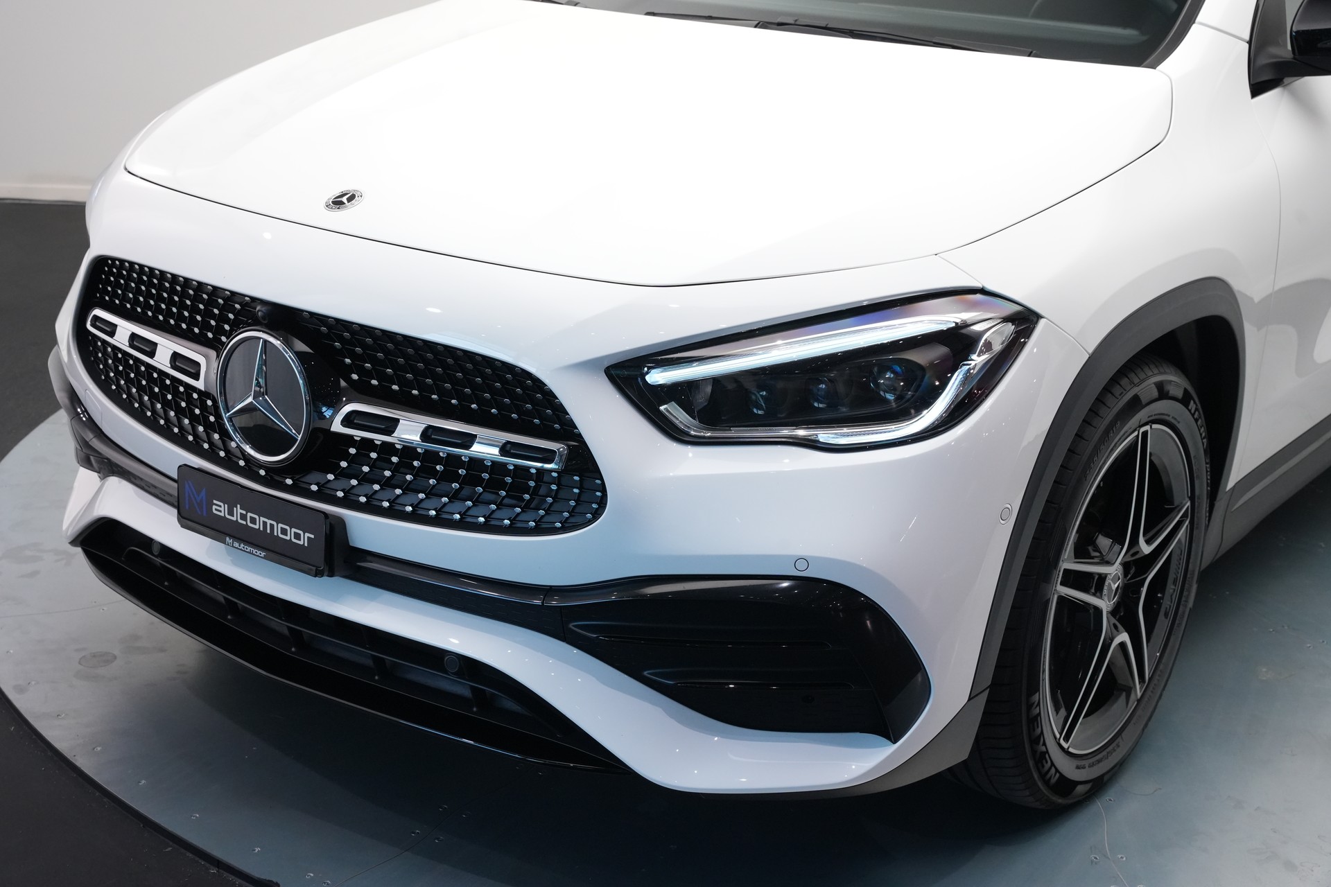 MERCEDES-BENZ GLA 250 4Matic AMG Line 8G-DCT *CH-Fahrzeug* *Panorama*-image-39