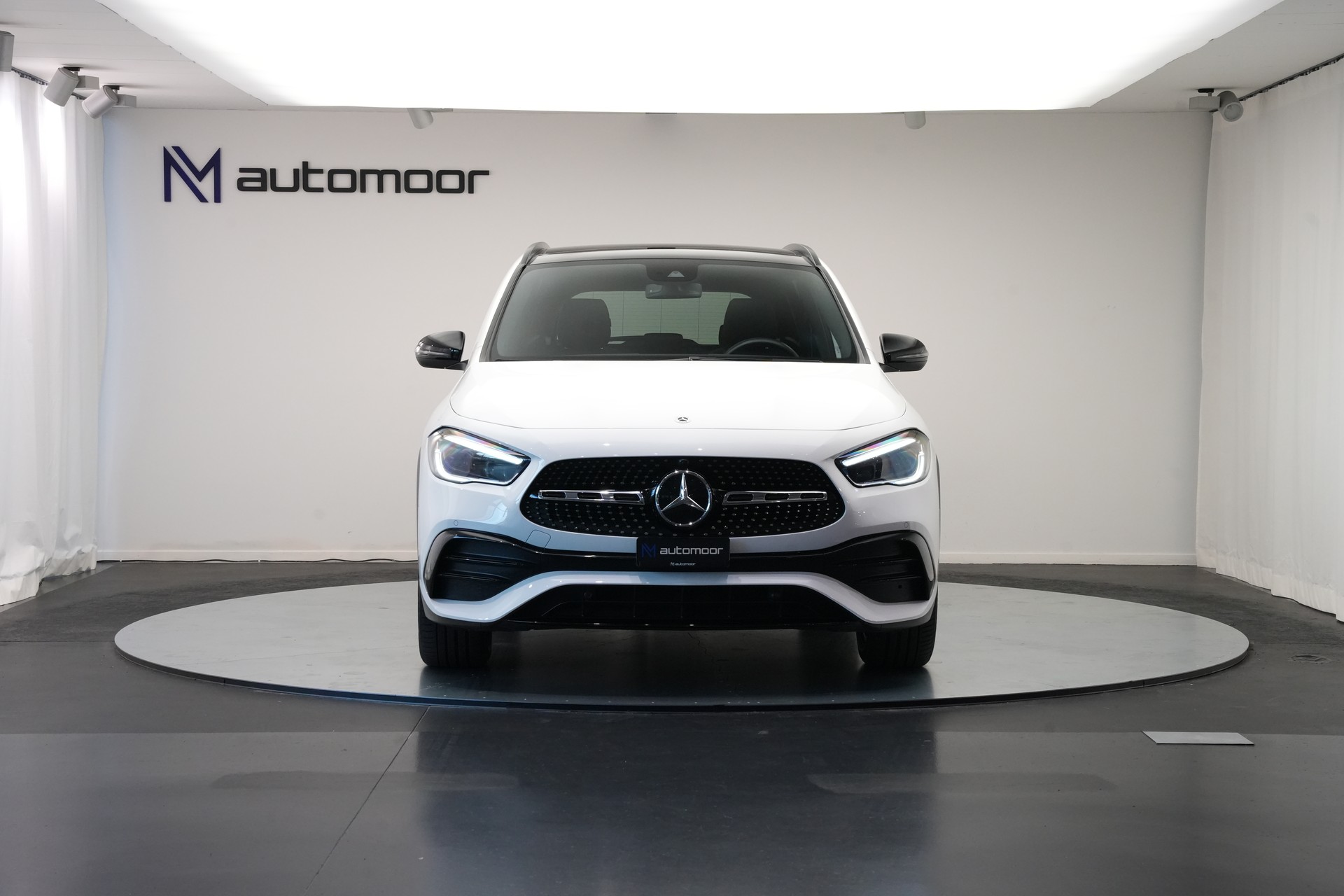 MERCEDES-BENZ GLA 250 4Matic AMG Line 8G-DCT *CH-Fahrzeug* *Panorama*-showroom-element-1