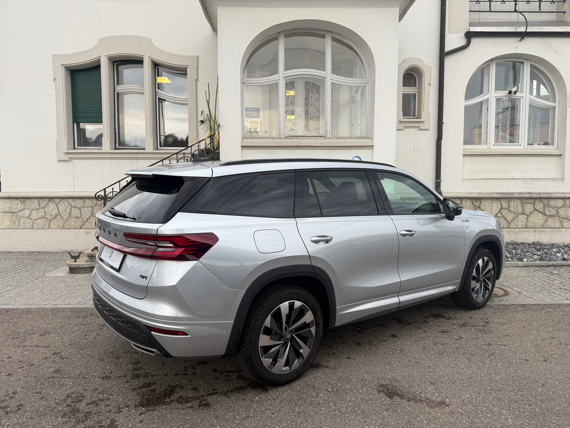 SKODA Kodiaq 2.0 TSI SportLine 4x4 7 SITZER-image-4