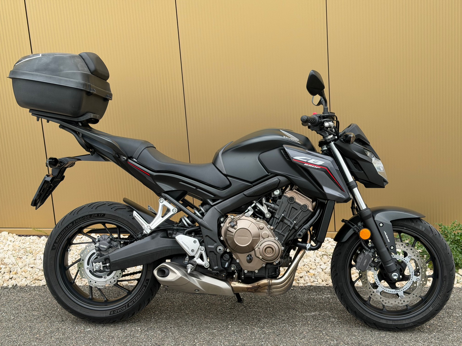 HONDA CB 650 F ABS-showroom-element-3