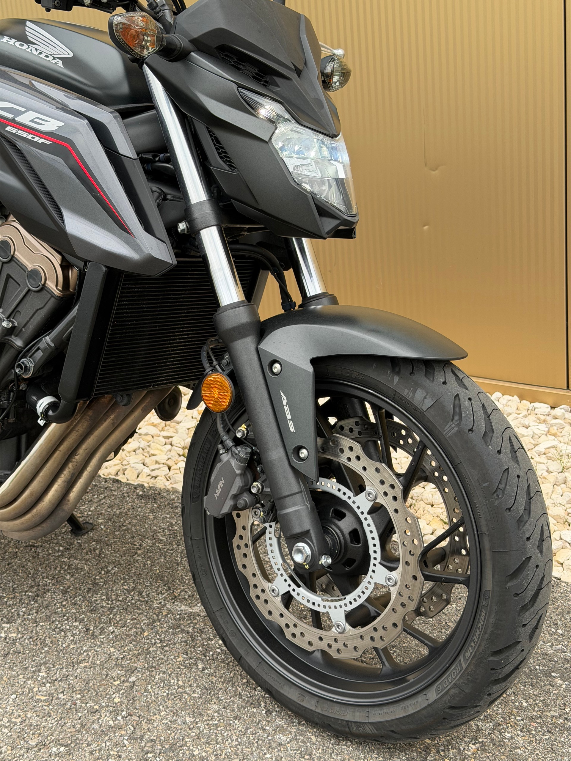 HONDA CB 650 F ABS-showroom-element-1