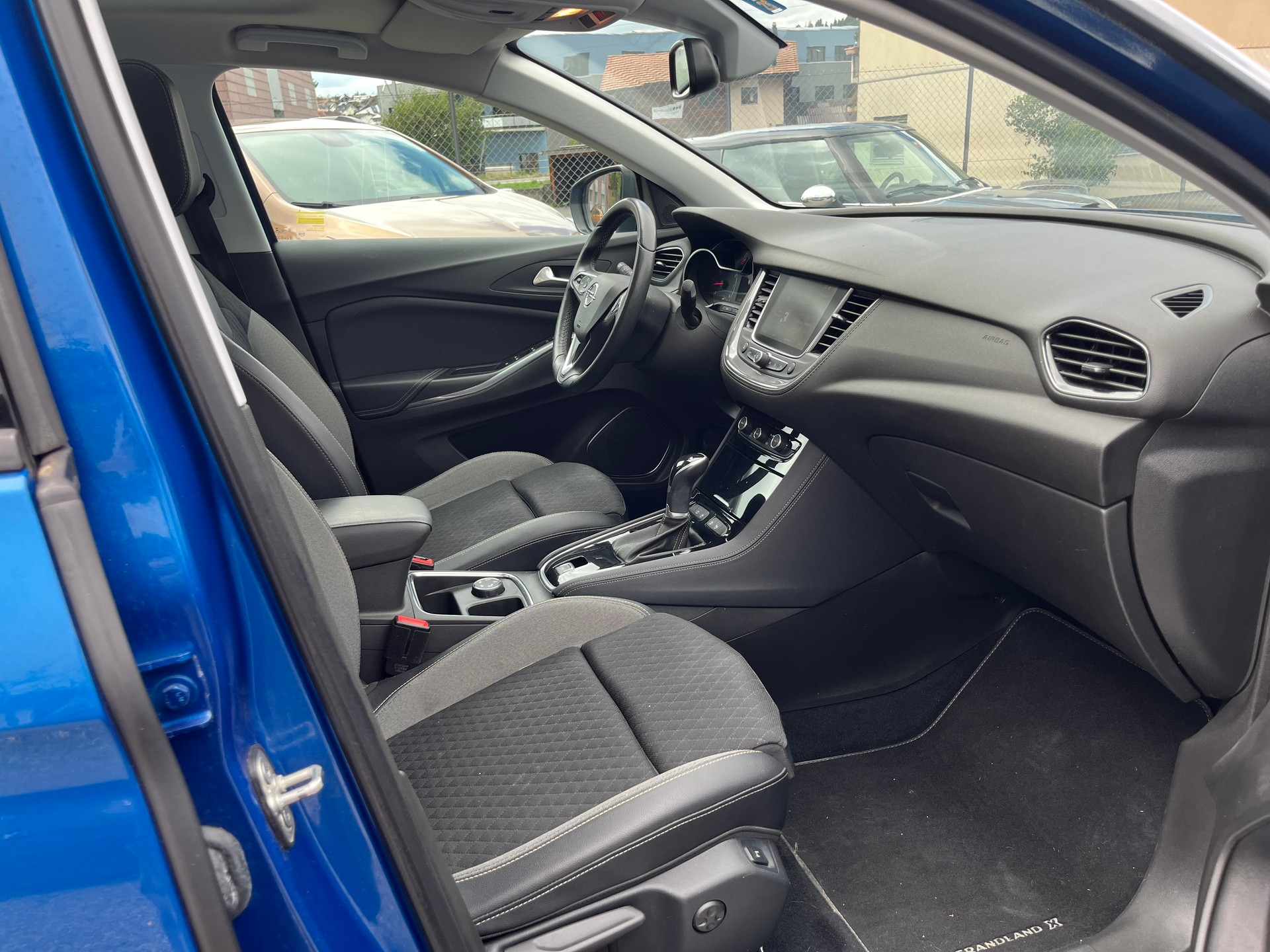 OPEL Grandland X 1.6 TP Excellence Automatik-image-9
