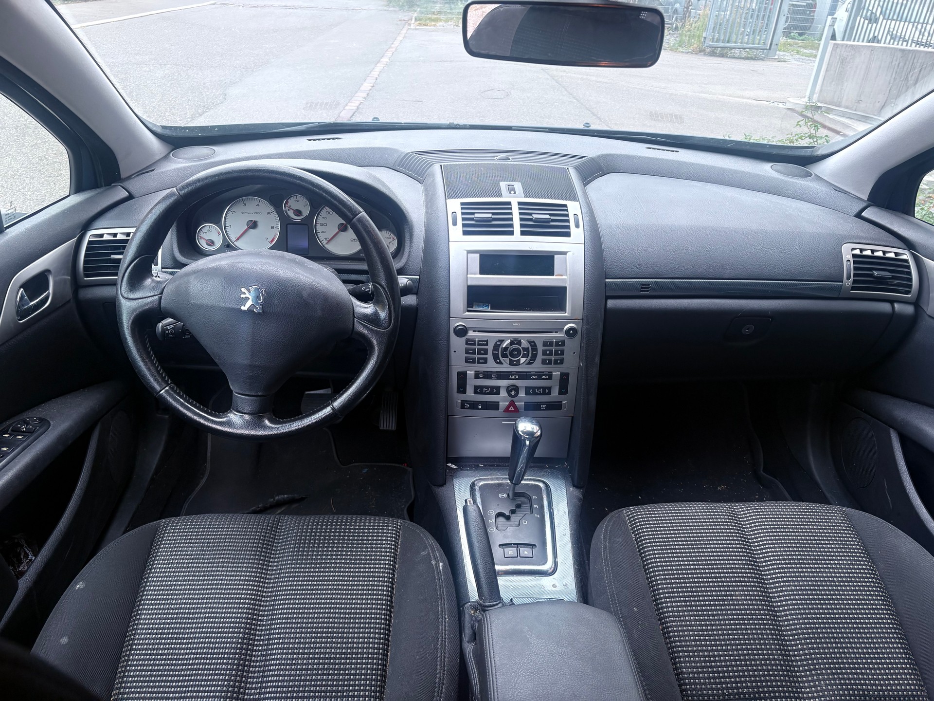 PEUGEOT 407 2.2 SV Executive-image-4