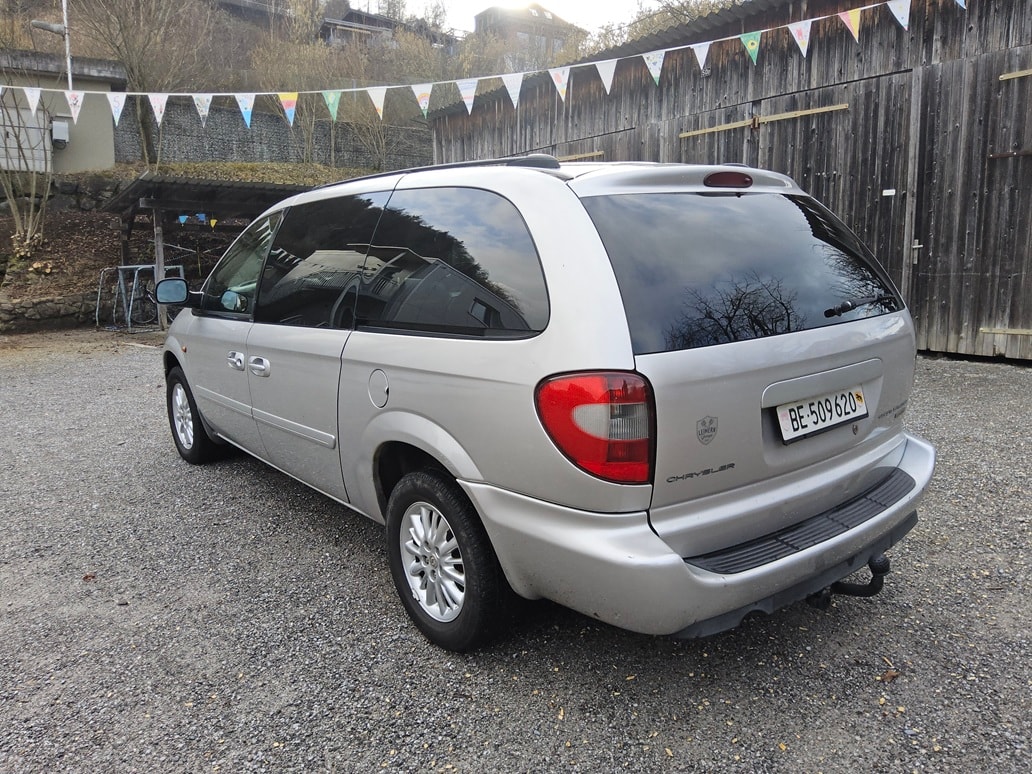 CHRYSLER Grand Voy. 2.8 CRD LX Automatic-image-5