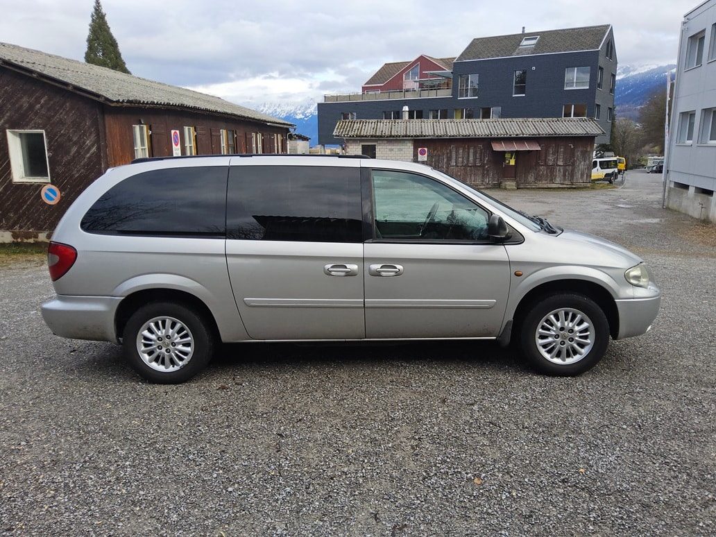 CHRYSLER Grand Voy. 2.8 CRD LX Automatic-image-8