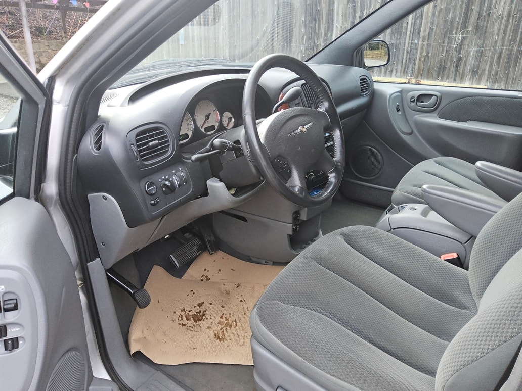 CHRYSLER Grand Voy. 2.8 CRD LX Automatic-image-9