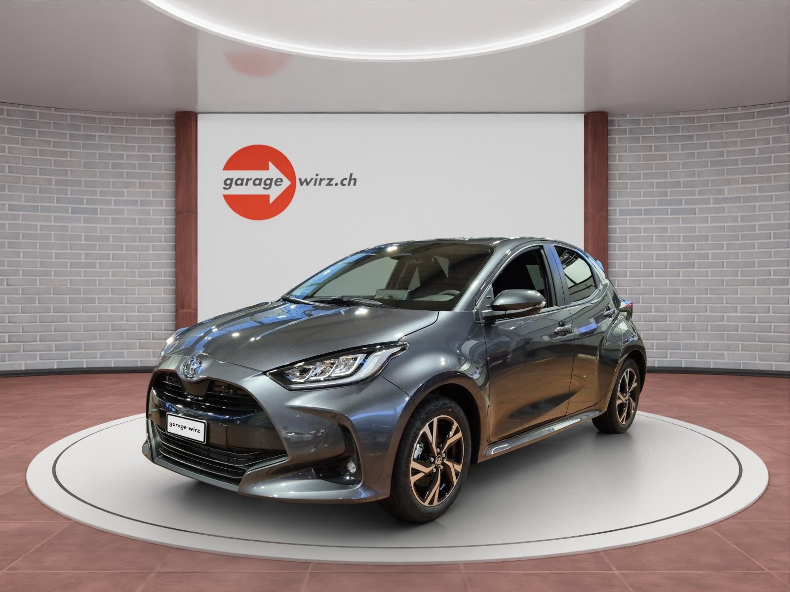 TOYOTA Yaris 1.5 VVT-i HSD Trend inkl. Winterräder / Servicepaket 4 Jahre / 60000 Km ab 1. IV-image-0