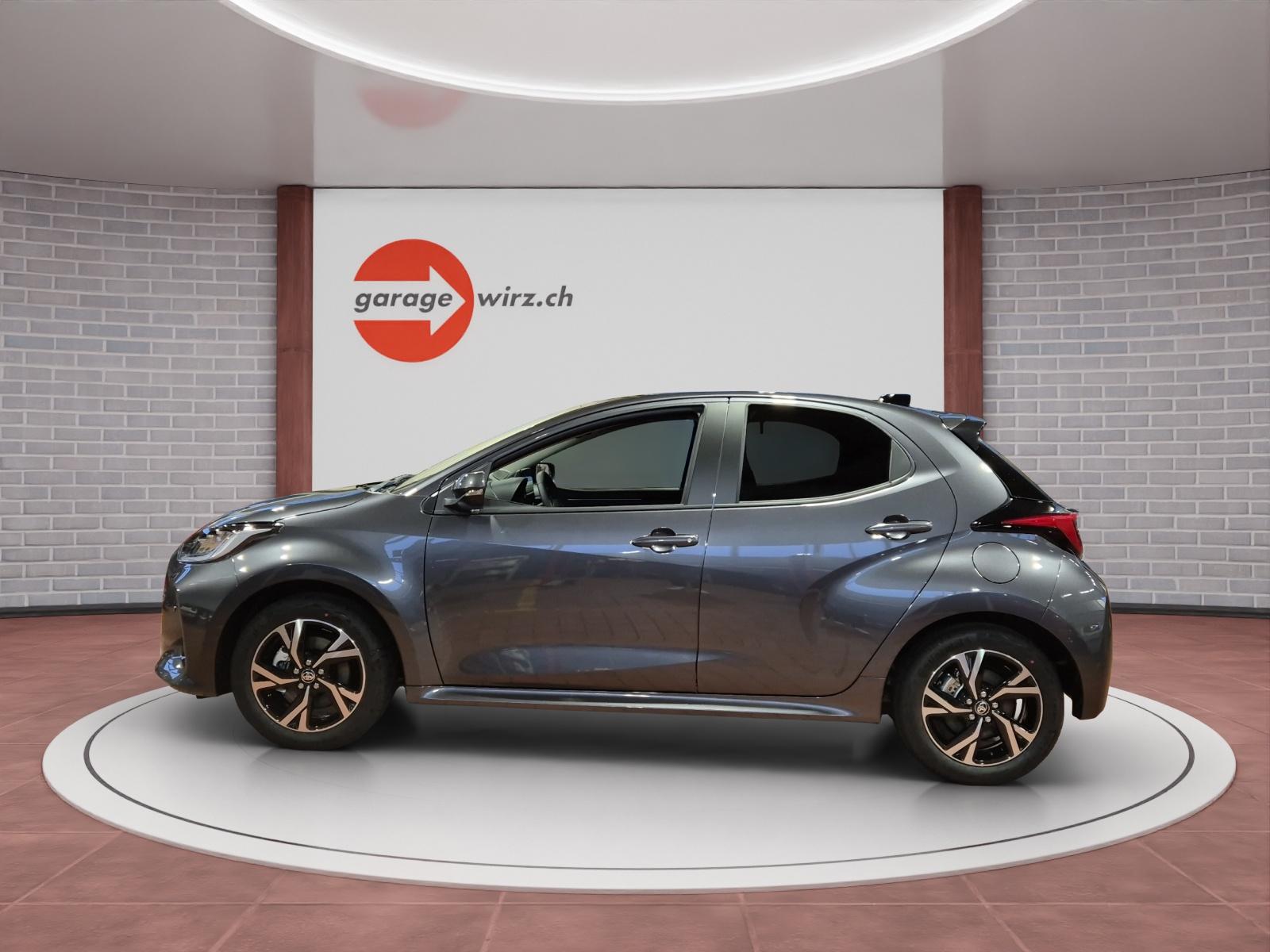 TOYOTA Yaris 1.5 VVT-i HSD Trend inkl. Winterräder / Servicepaket 4 Jahre / 60000 Km ab 1. IV-image-1