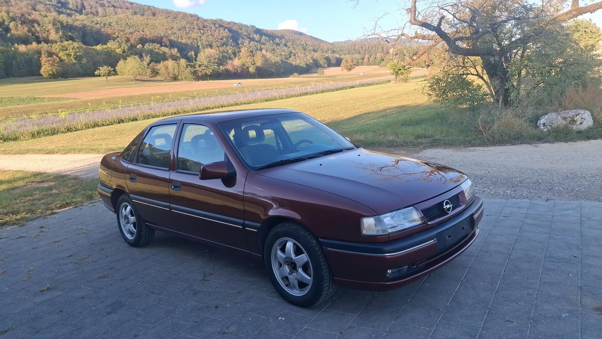 OPEL Vectra 2.5i V6 CDX-image-2