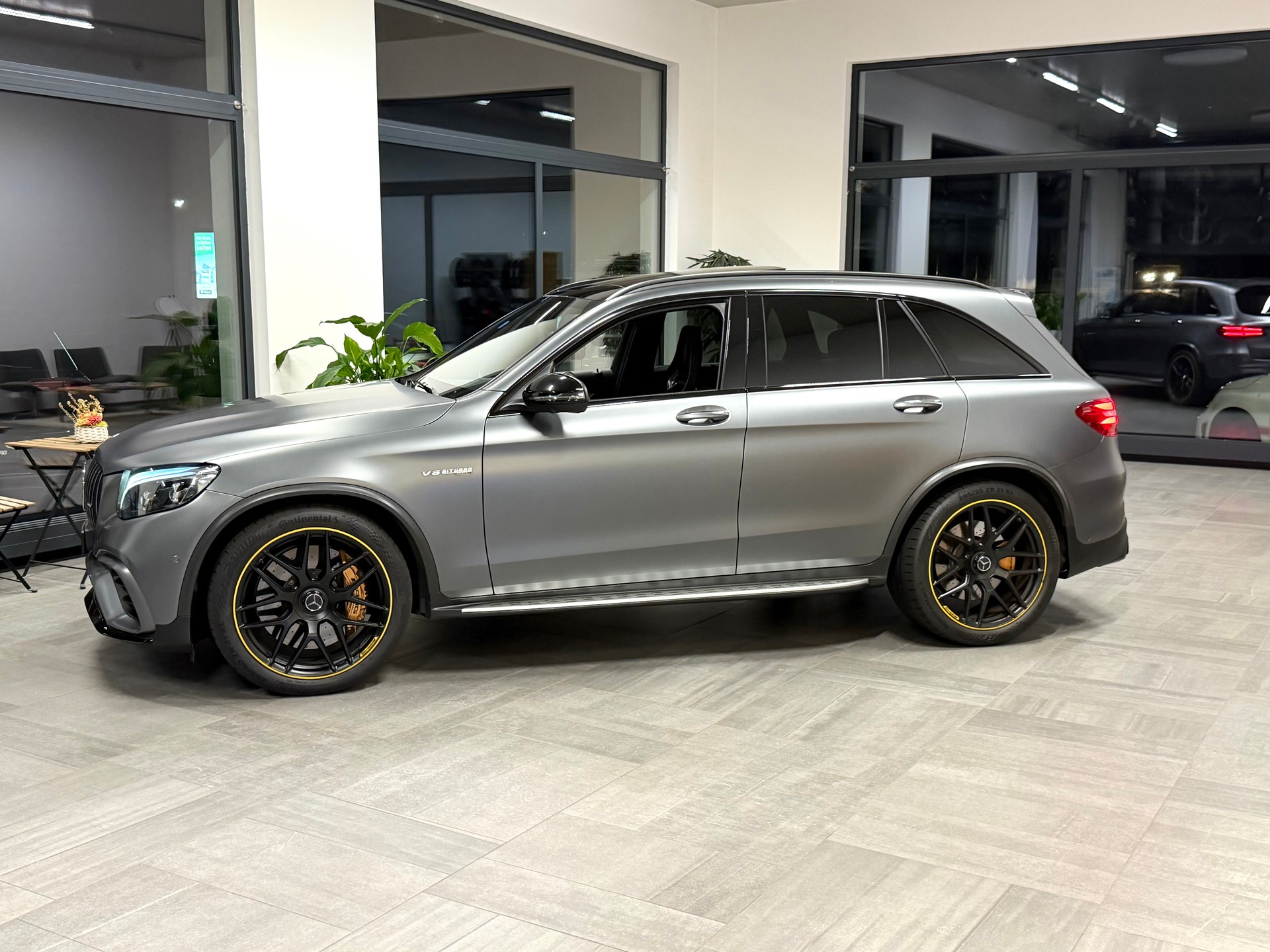 MERCEDES-BENZ GLC 63 S AMG Edition 1 4Matic+ 9G-Tronic-image-16