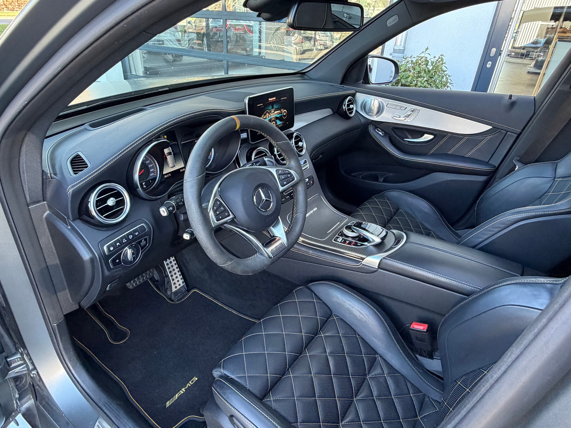 MERCEDES-BENZ GLC 63 S AMG Edition 1 4Matic+ 9G-Tronic-image-23