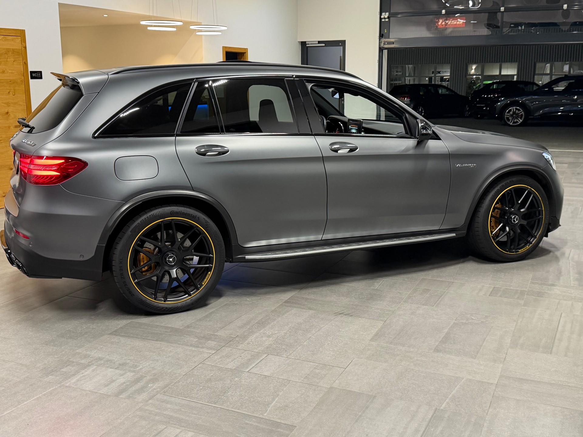 MERCEDES-BENZ GLC 63 S AMG Edition 1 4Matic+ 9G-Tronic-image-17