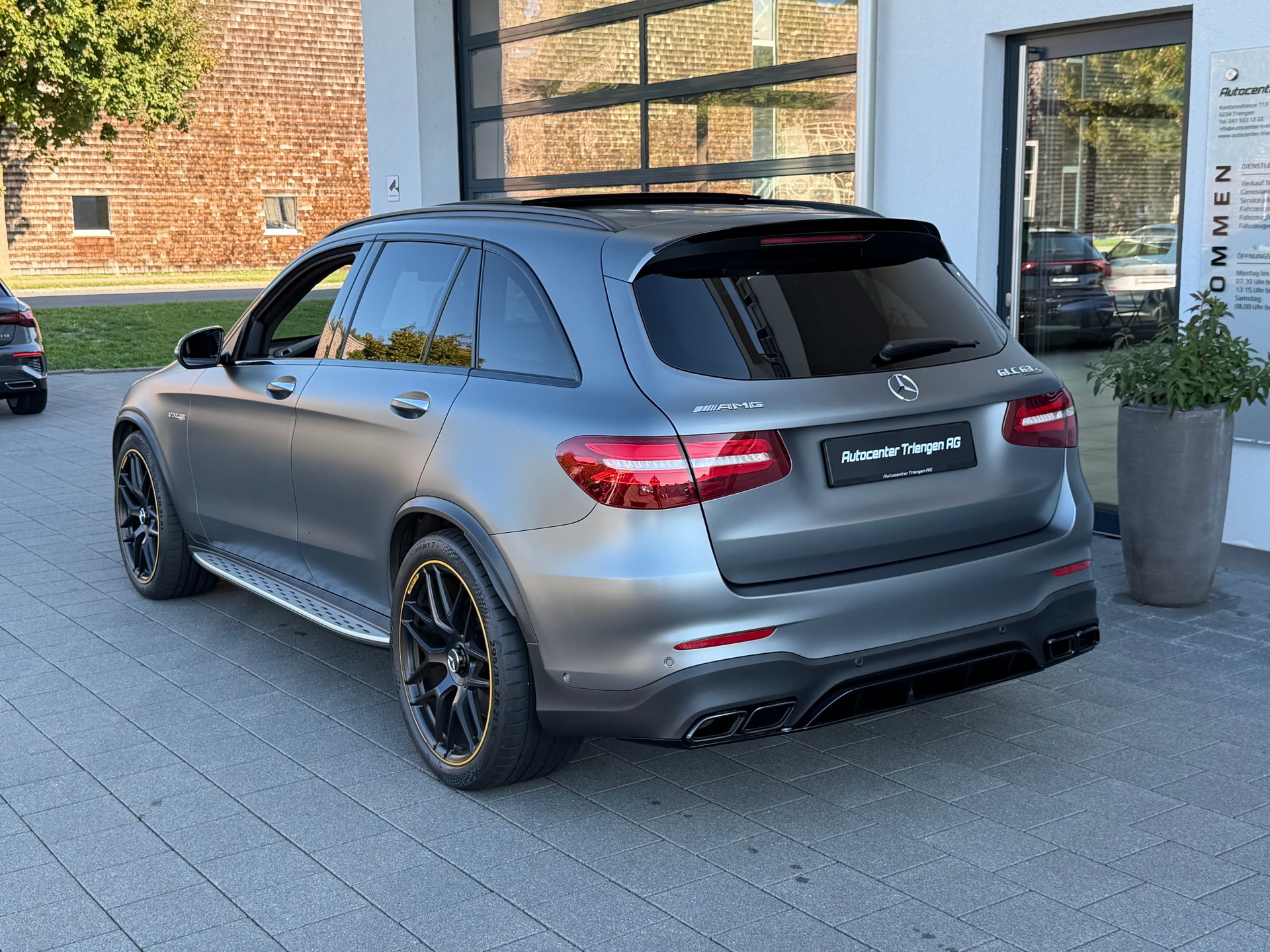 MERCEDES-BENZ GLC 63 S AMG Edition 1 4Matic+ 9G-Tronic-image-12