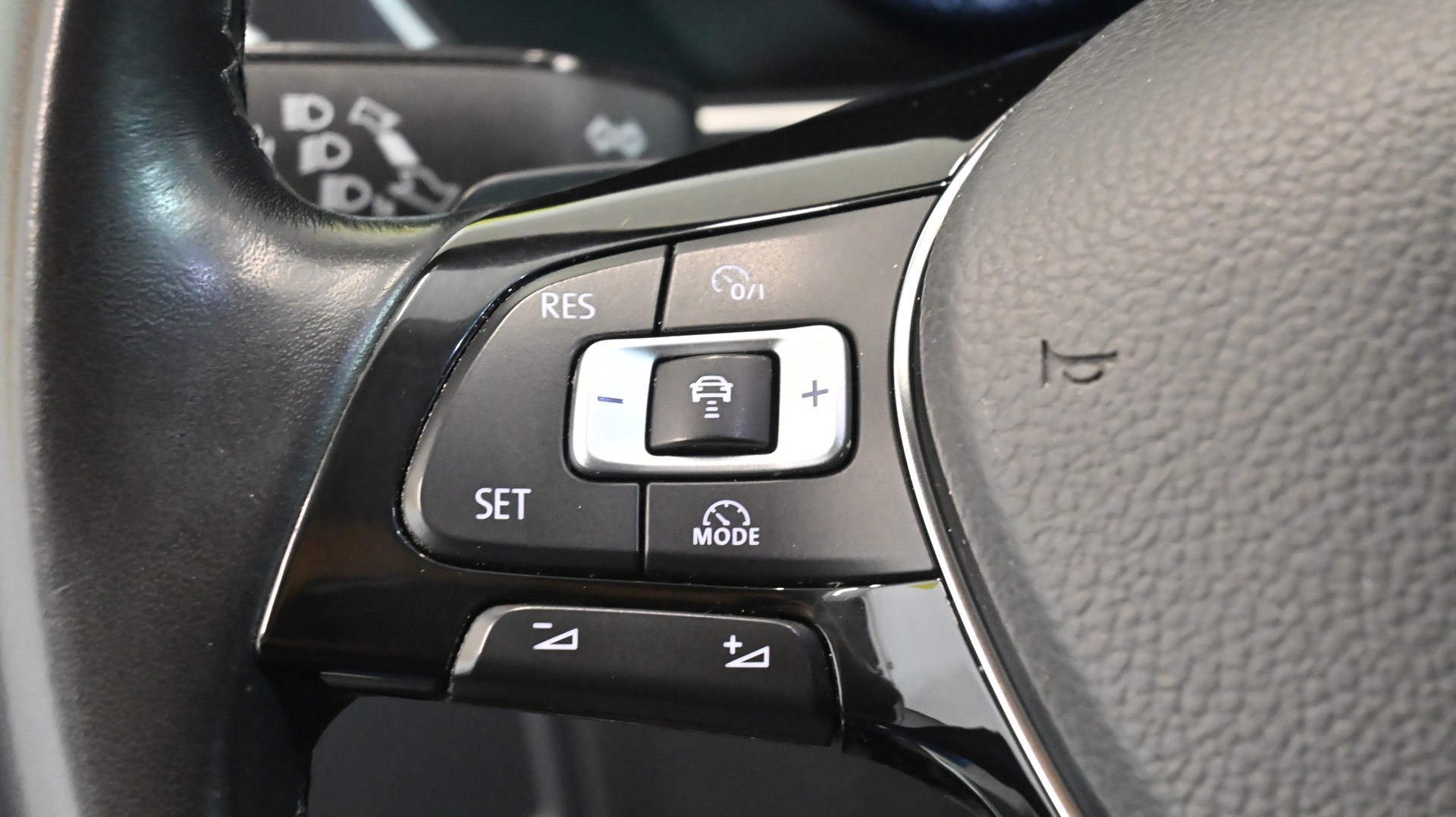 VW Tiguan 2.0 TDI SCR Highline4Motion DSG-image-9