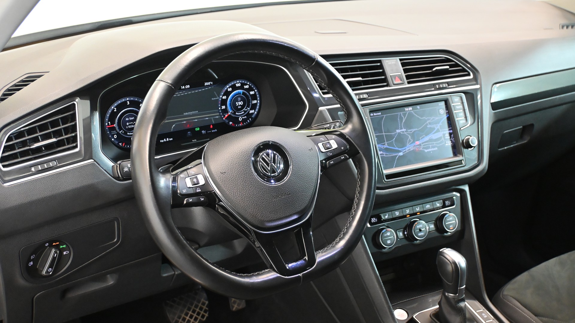 VW Tiguan 2.0 TDI SCR Highline4Motion DSG-image-2