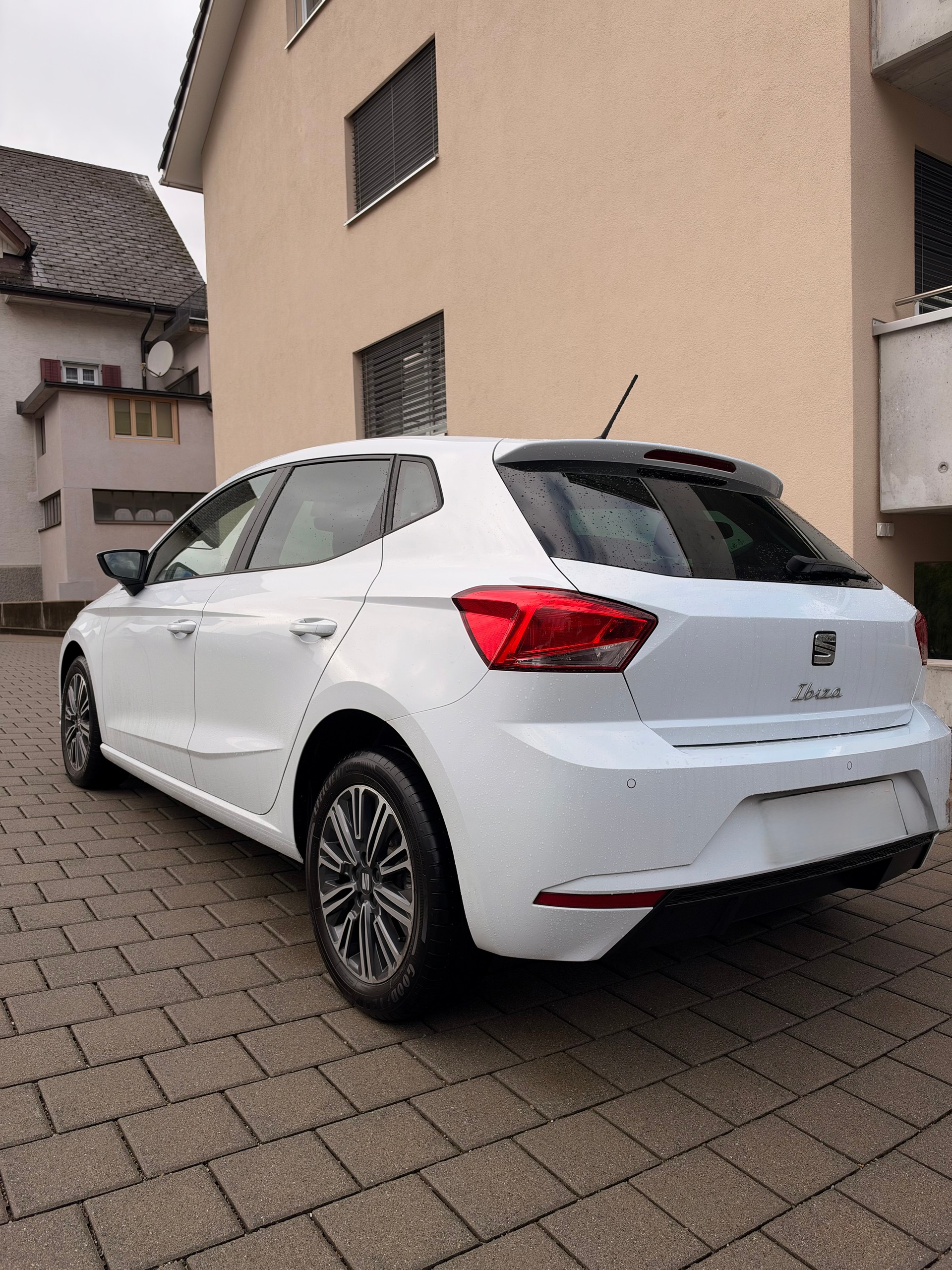 SEAT 1.0 TSI 110 Last Edition DSG-image-1