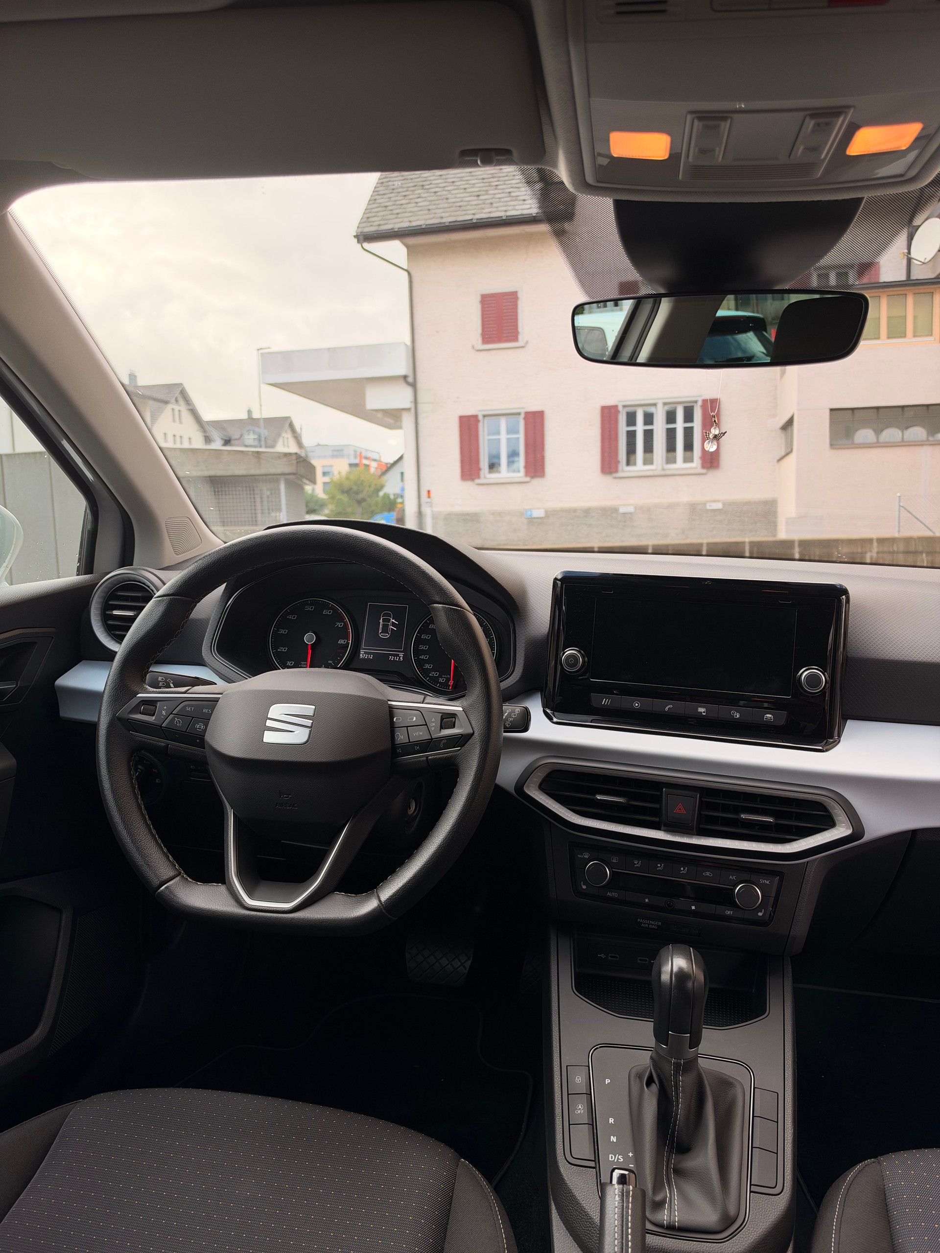 SEAT 1.0 TSI 110 Last Edition DSG-image-3