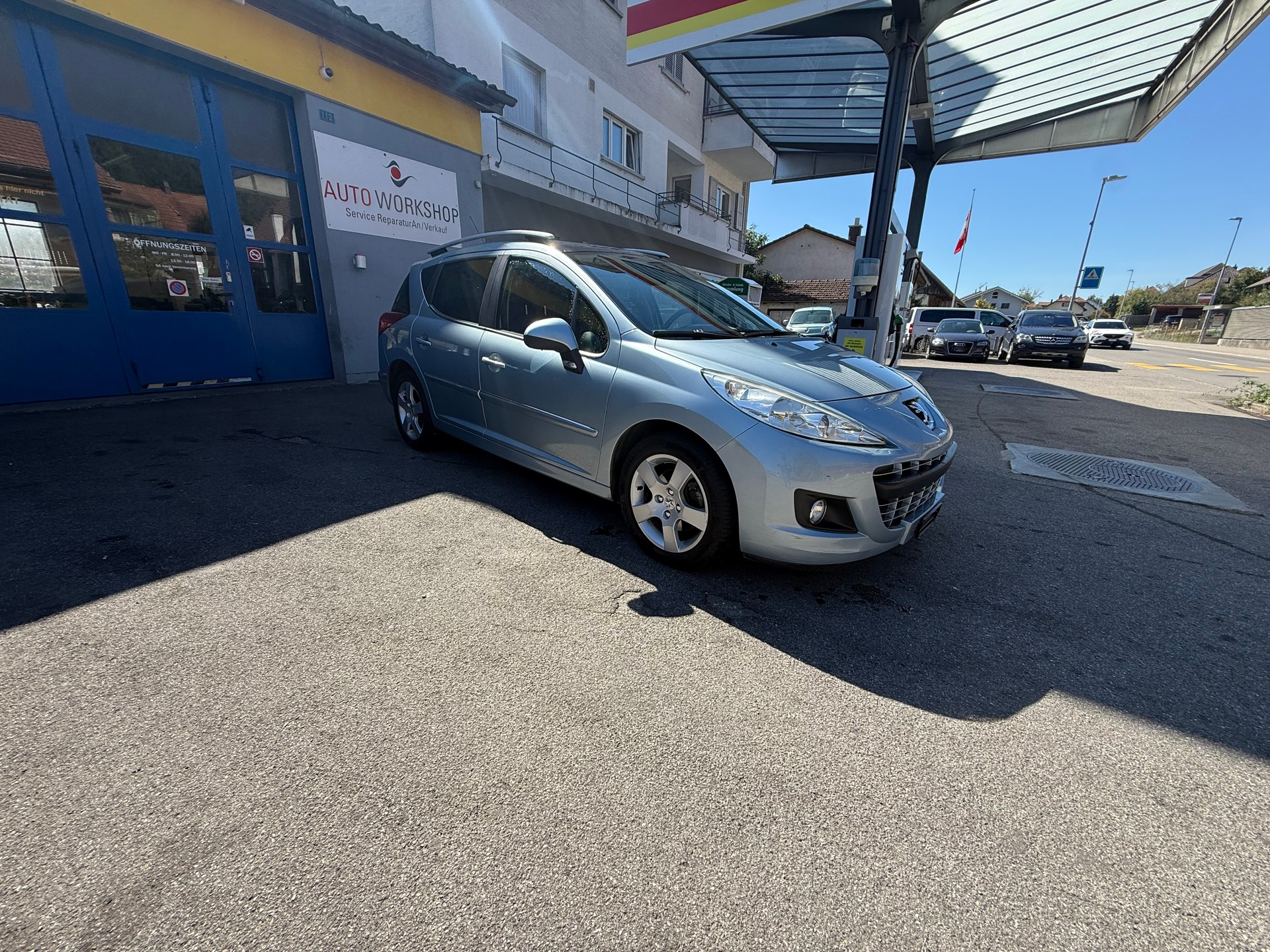 PEUGEOT 207 SW 1.6 16V Allure Automatic-image-0