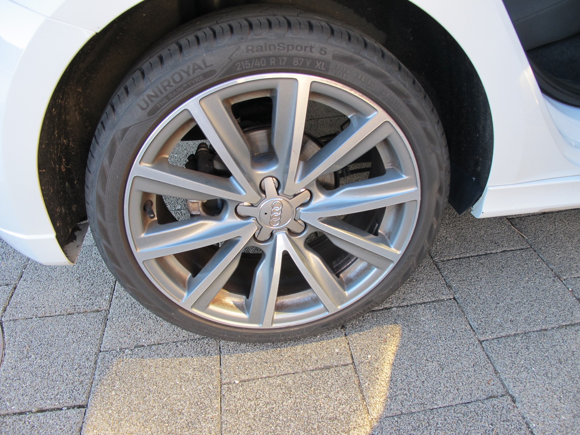 AUDI 1.2 TFSI Attraction-image-4