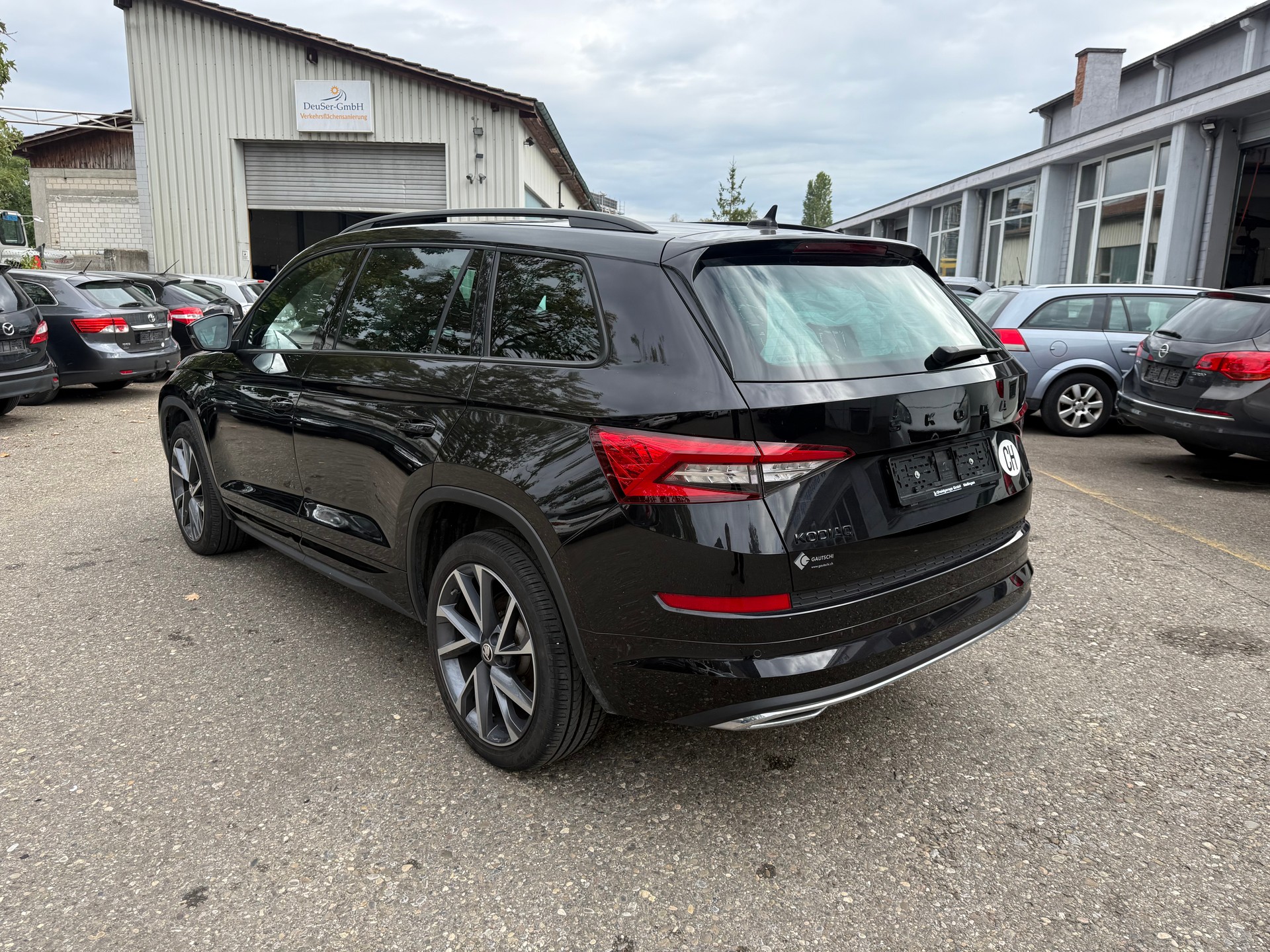 SKODA Kodiaq 2.0 TSI 4x4 Sport Line-image-2