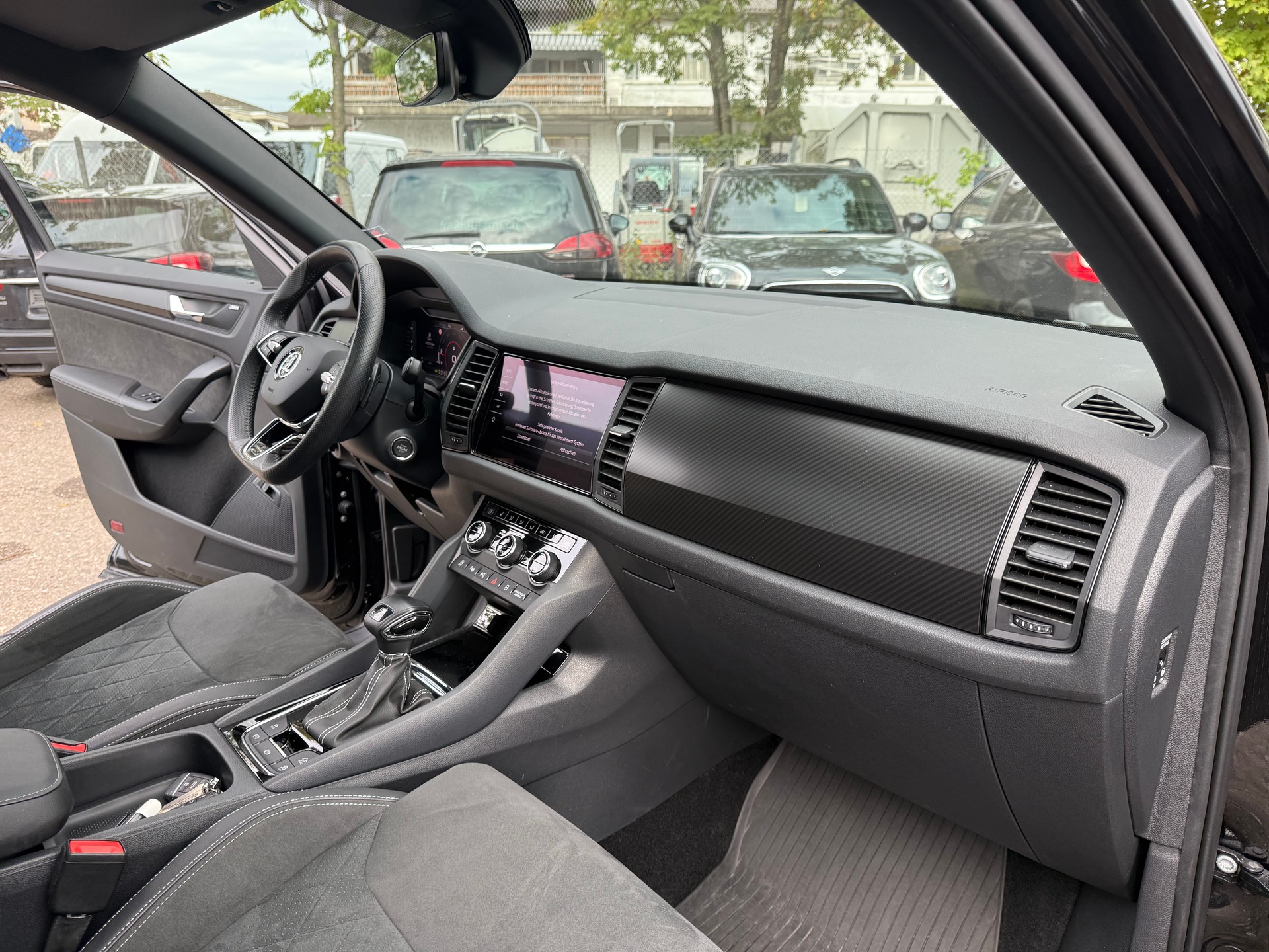 SKODA Kodiaq 2.0 TSI 4x4 Sport Line-image-6