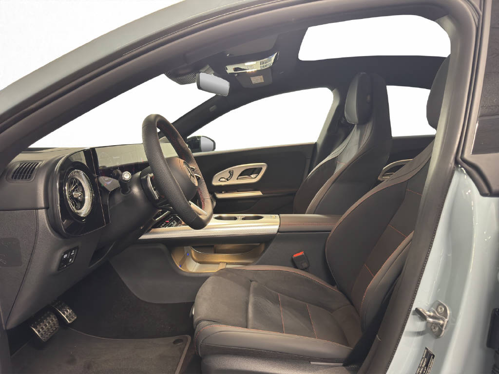 MERCEDES-BENZ CLA 220 AMG Line 4Matic-image-10