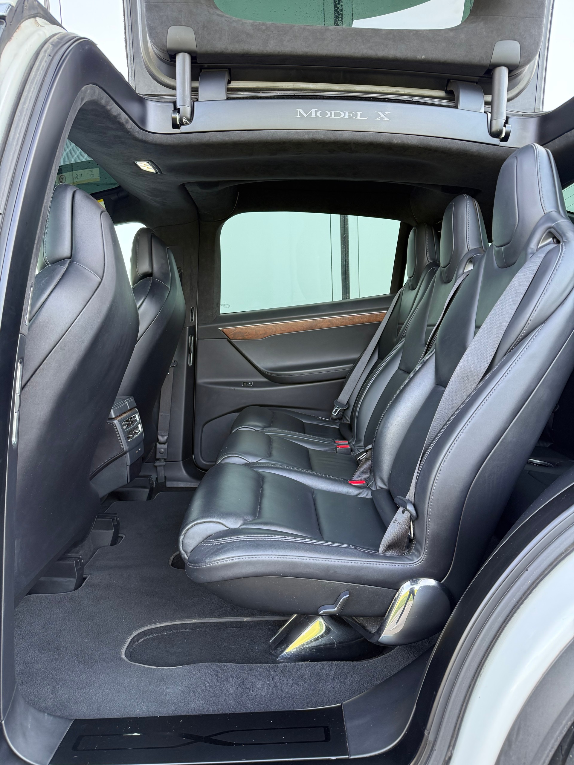 TESLA Model X 100 D-image-14
