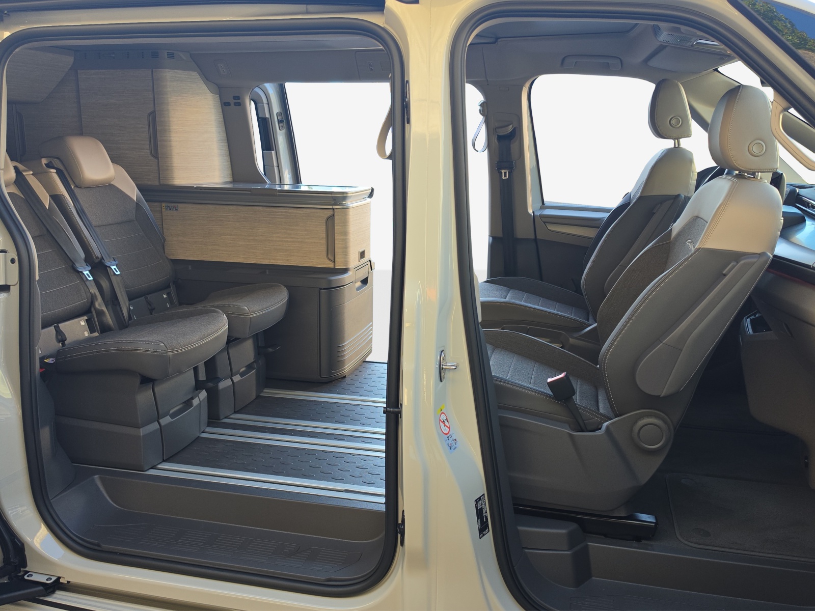 VW California 2.0 TDI Beach Ocean-image-8