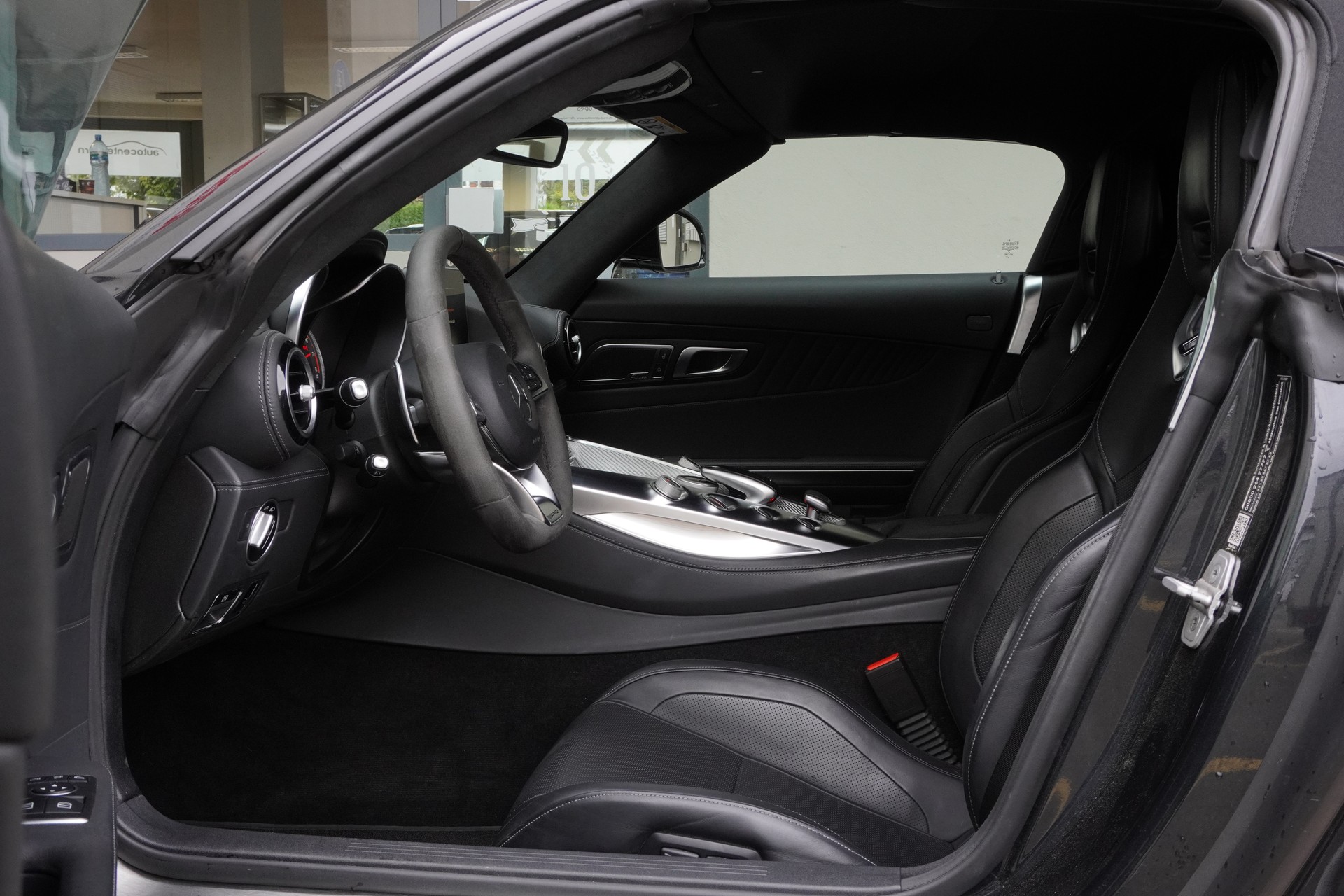 MERCEDES-BENZ AMG GT C Roadster Speedshift DCT-image-9