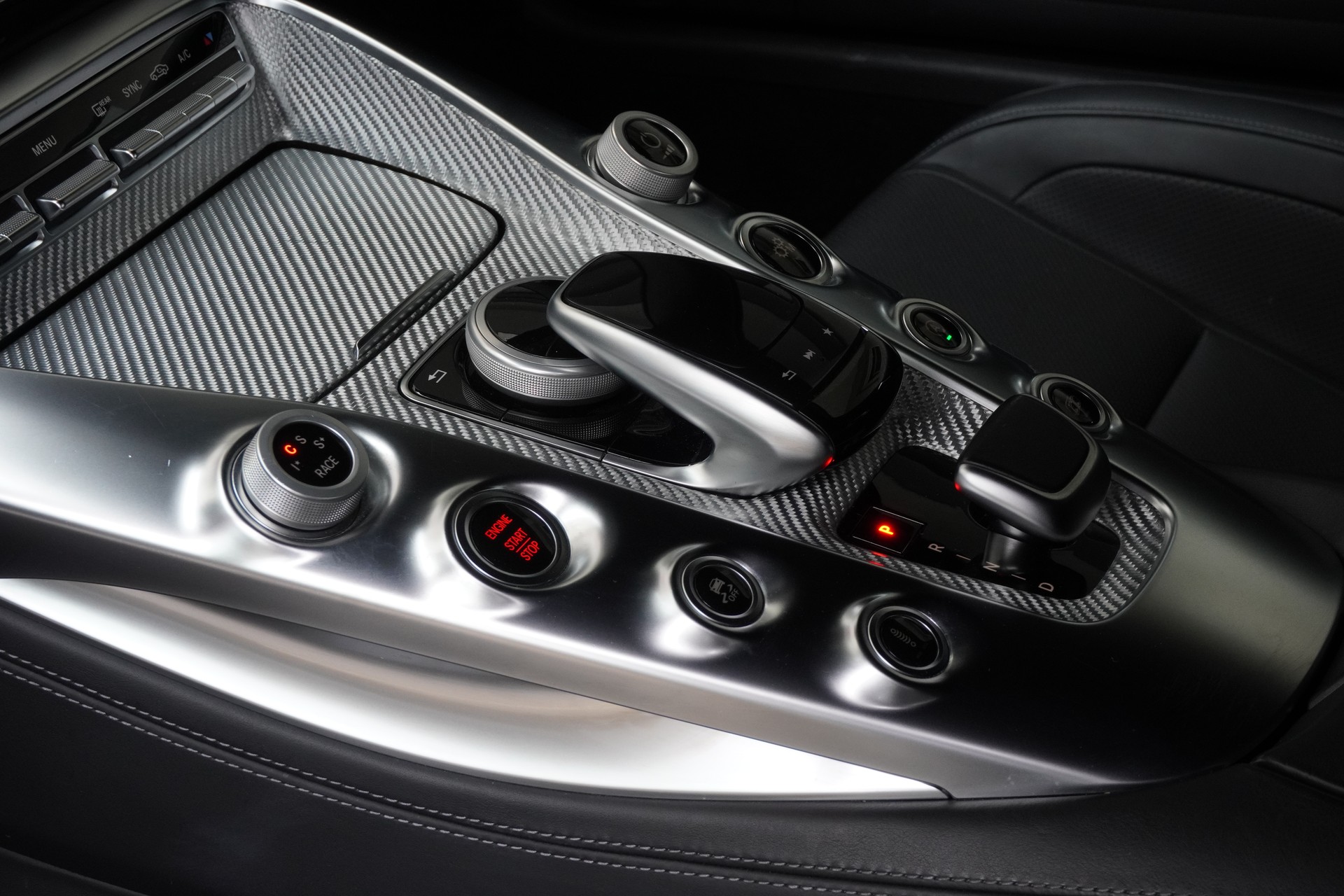 MERCEDES-BENZ AMG GT C Roadster Speedshift DCT-image-11