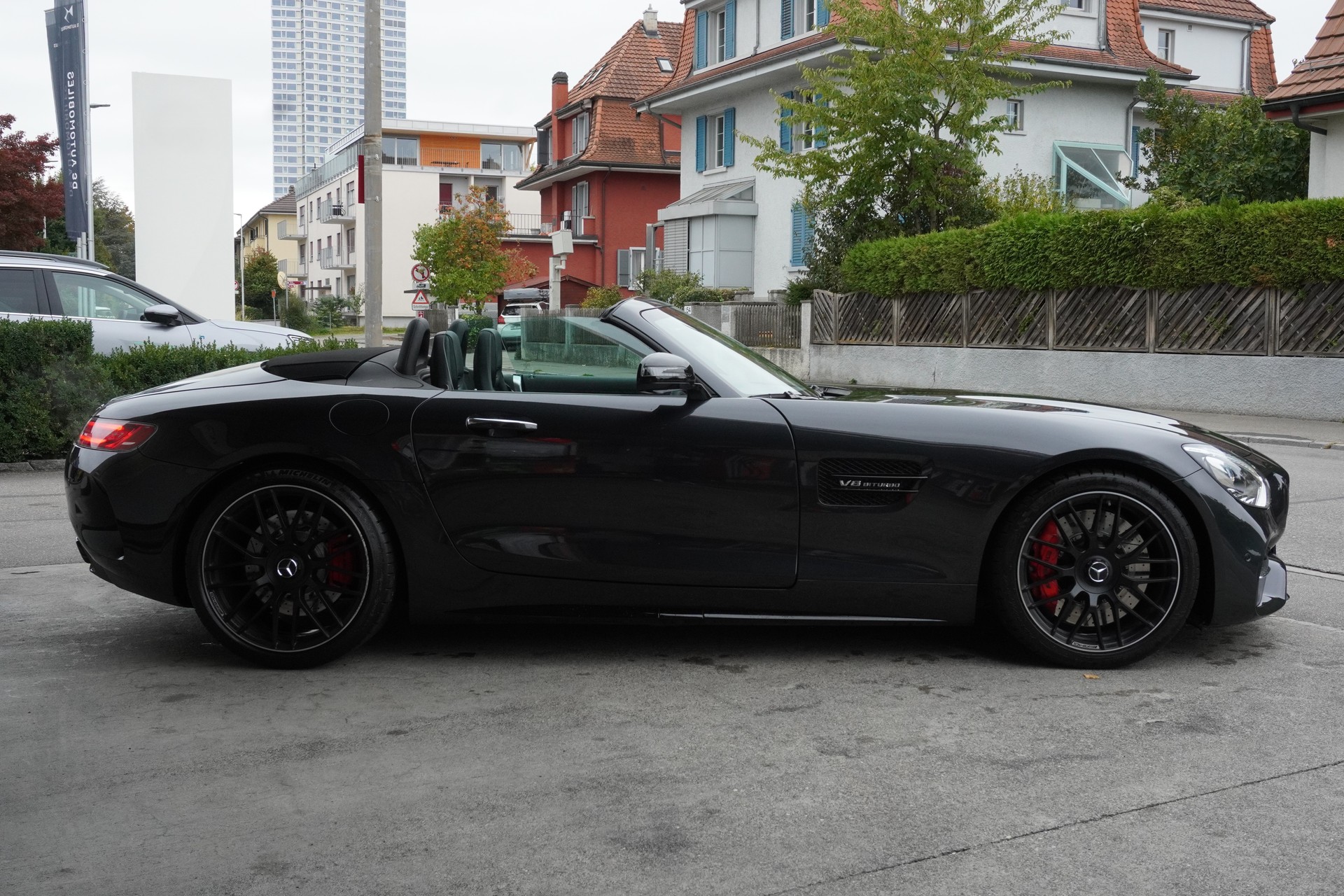 MERCEDES-BENZ AMG GT C Roadster Speedshift DCT-image-4