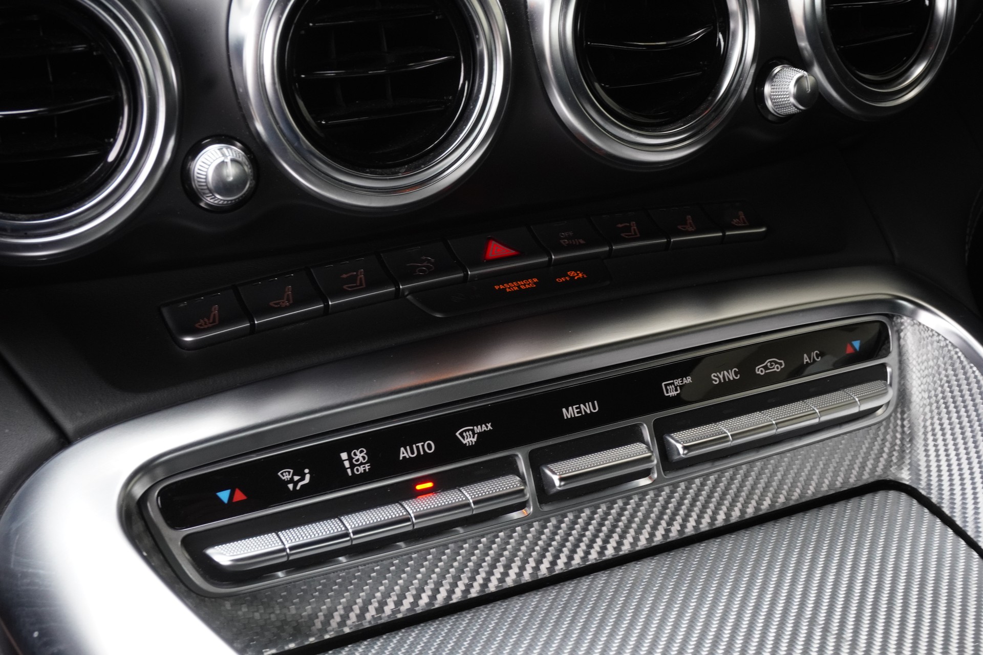 MERCEDES-BENZ AMG GT C Roadster Speedshift DCT-image-14