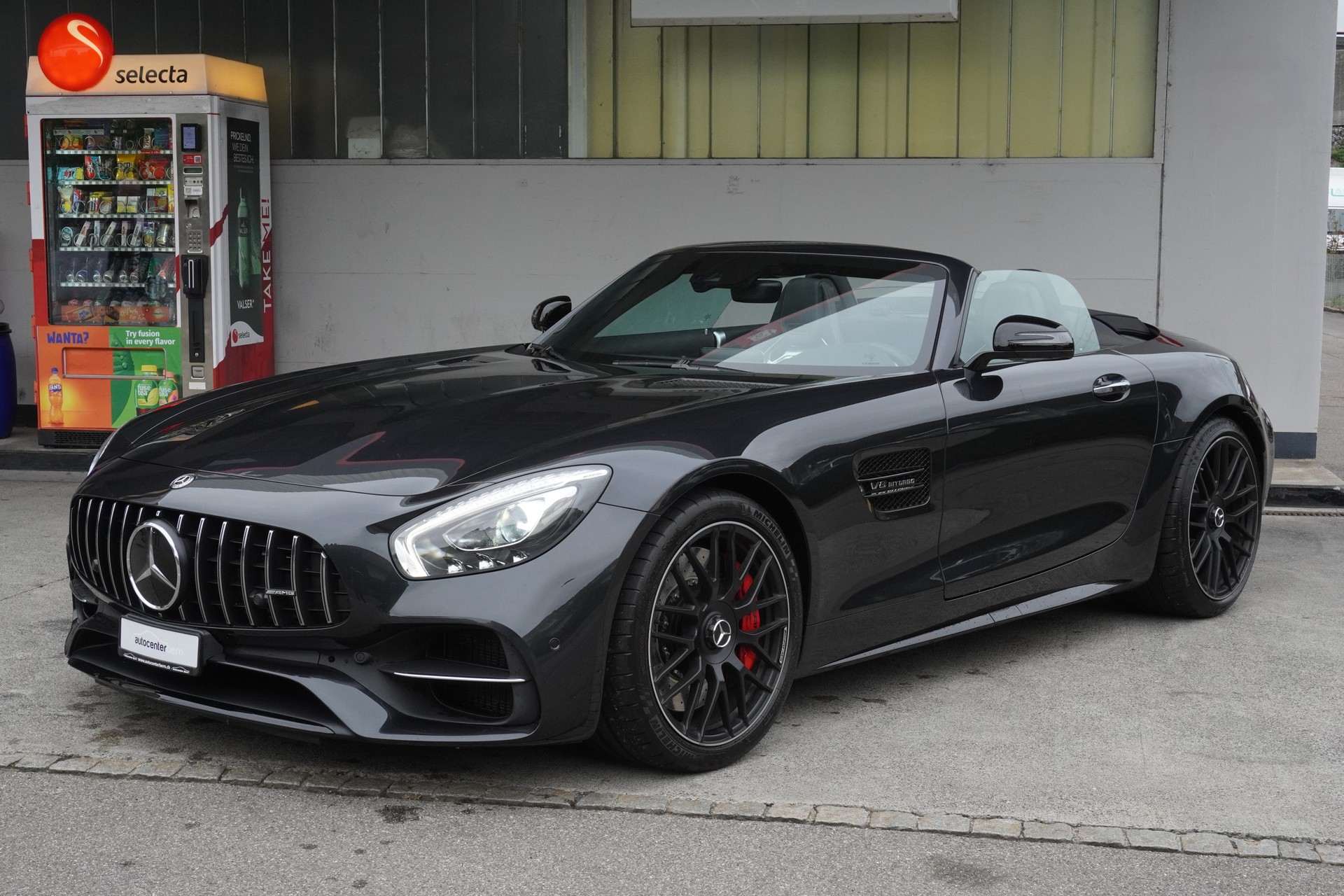 MERCEDES-BENZ AMG GT C Roadster Speedshift DCT-image-2