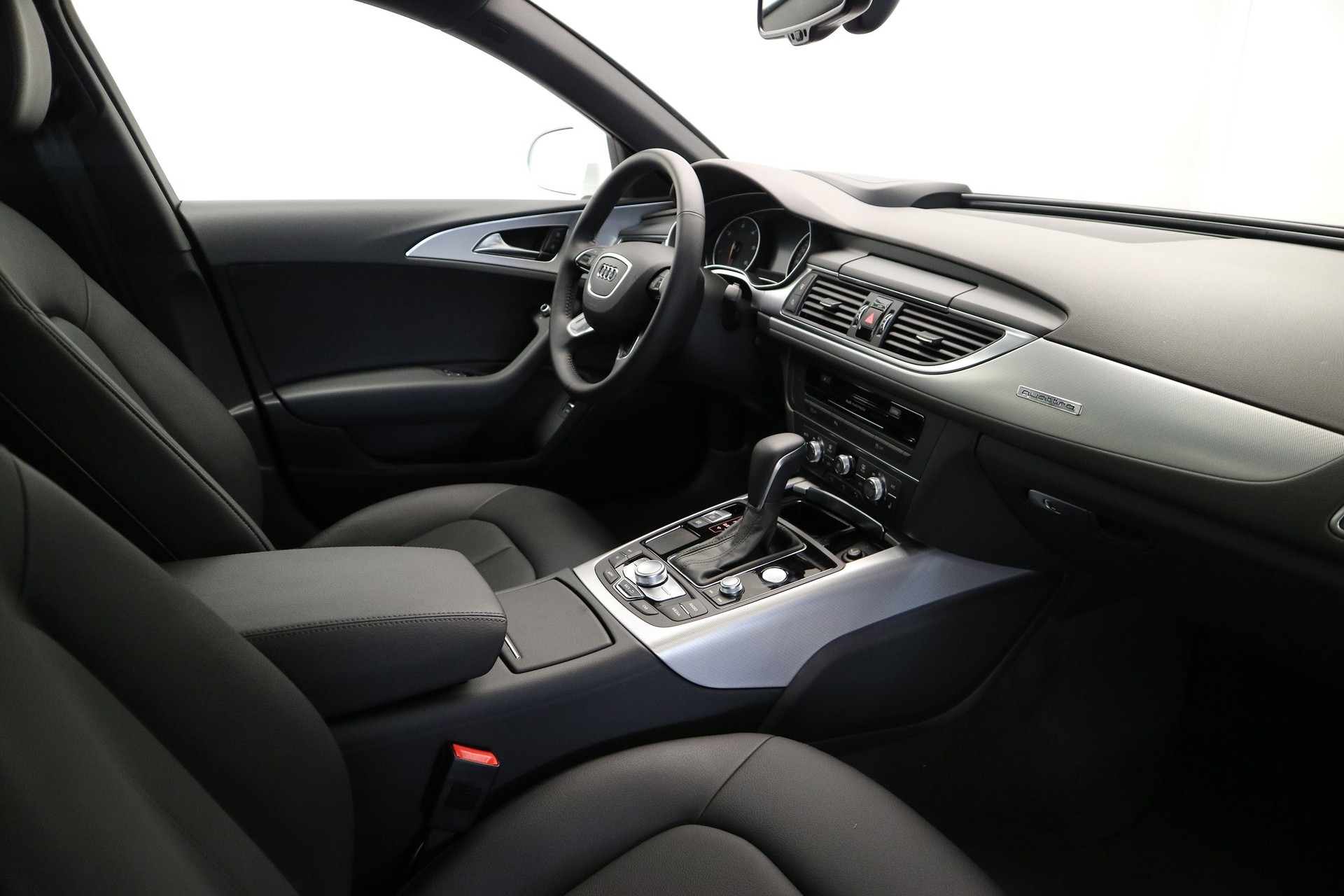 AUDI A6 2.0 TDI quattro S-tronic-image-4
