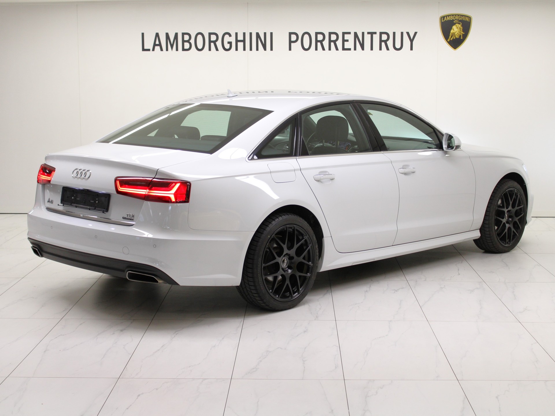 AUDI A6 2.0 TDI quattro S-tronic-image-2