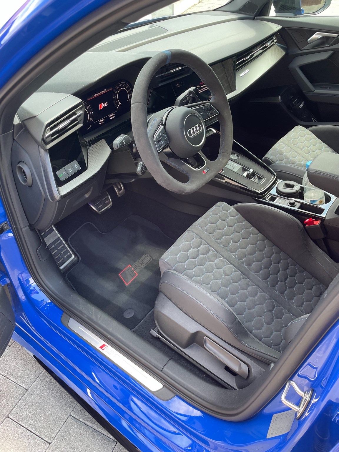 AUDI RS3 Sportback 2.5 TSI Performance quattro-image-4