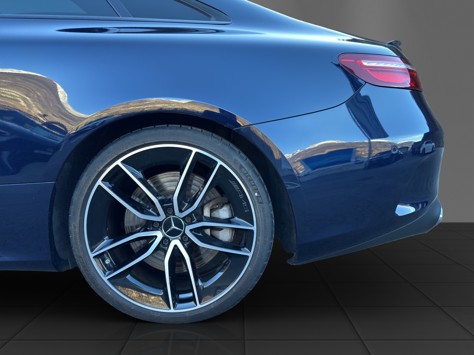 MERCEDES-BENZ E 53 AMG 4 Matic+-image-21
