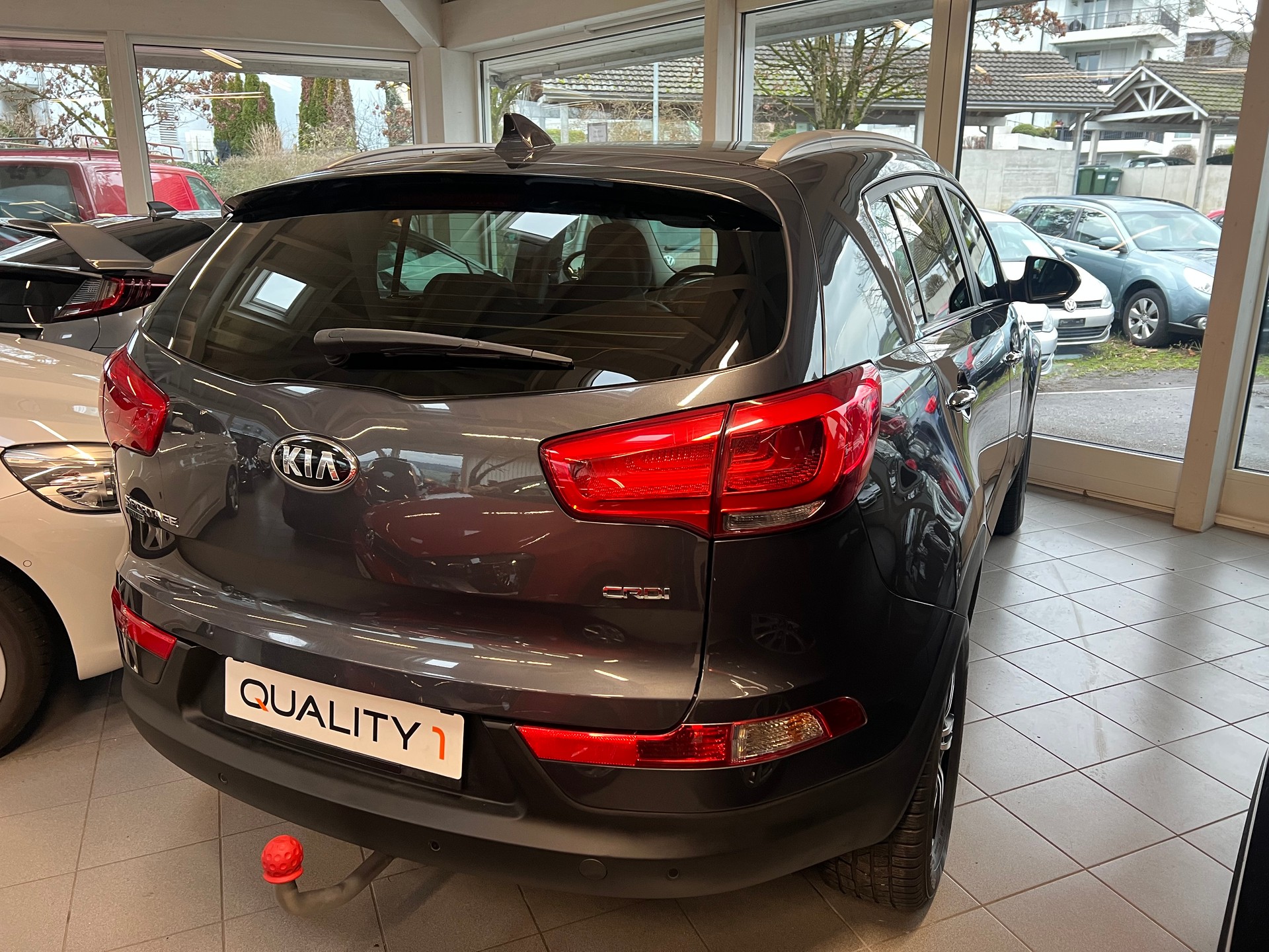 KIA Sportage 2.0 CRDi Style 4WD Automatic-image-3