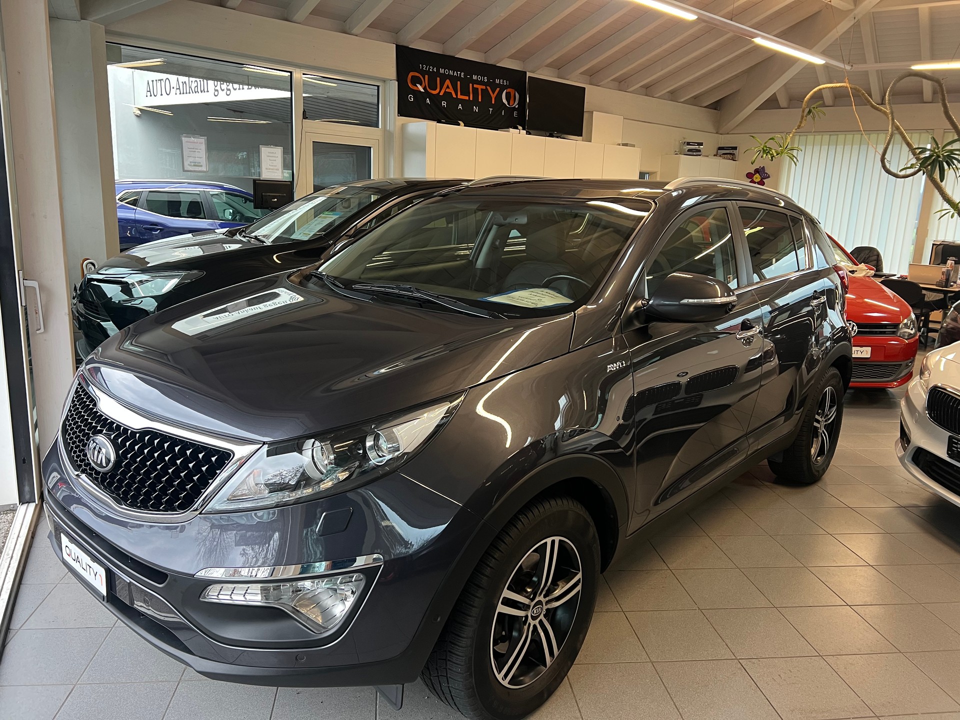 KIA Sportage 2.0 CRDi Style 4WD Automatic-image-0